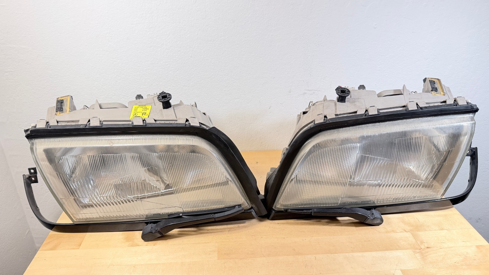 95-97 Mercedes W202 C36 AMG A Pair of Front L & R Headlight Assembly w/ Washer 95-97 Mercedes W202 C36 AMG A Pair of Front L & R Headlight Assembly w/ Washer