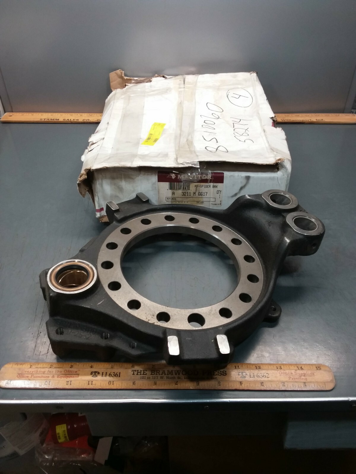 NOS Genuine Meritor A3211M6617 Brake Spider Assembly, RH. 3211M6617 NOS Genuine Meritor A3211M6617 Brake Spider Assembly, RH. 3211M6617