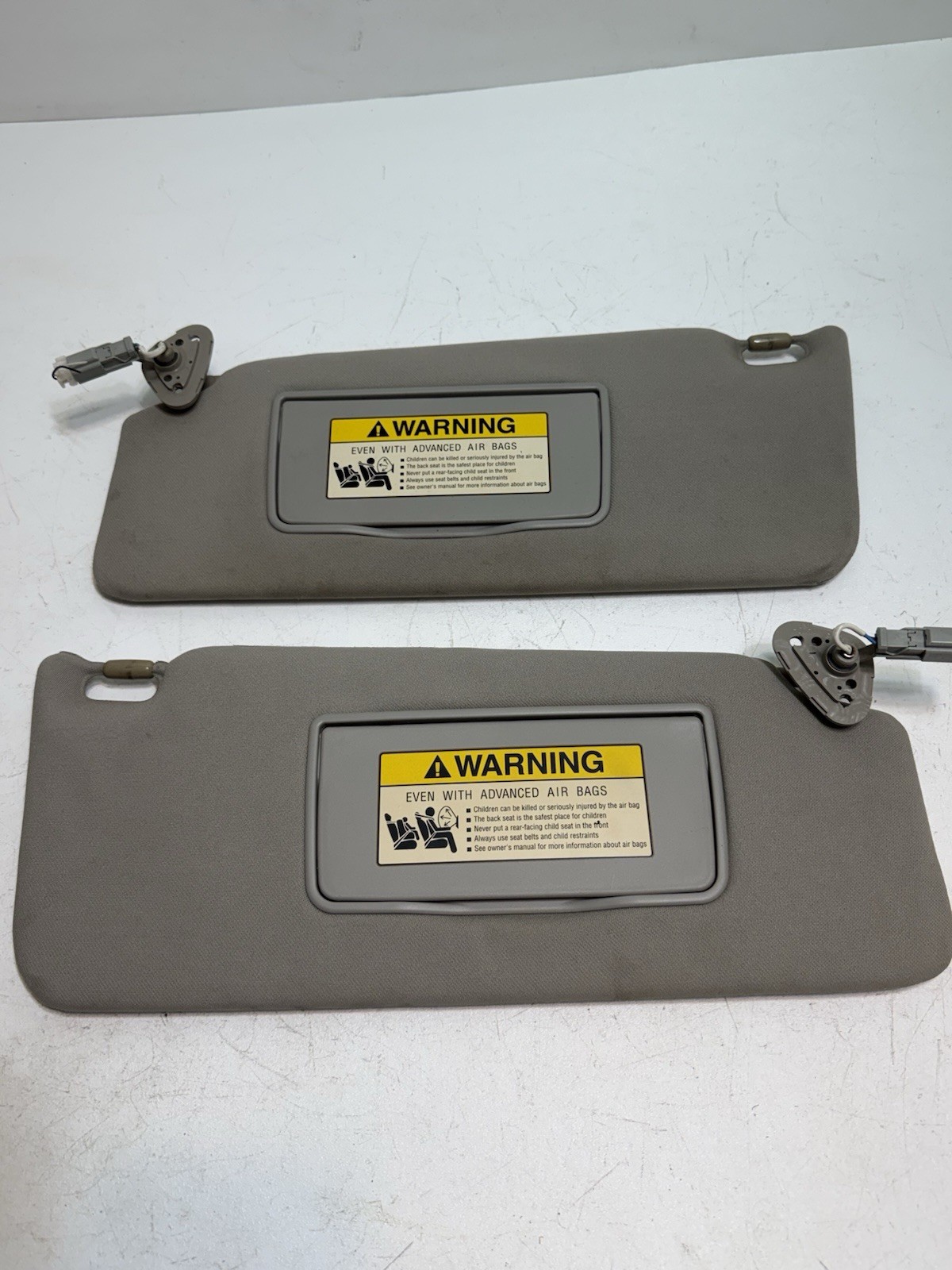 2007-2012 Acura MDX Left/Right Sun Visor Set Driver Passenger Gray OEM 2007-2012 Acura MDX Left/Right Sun Visor Set Driver Passenger Gray OEM