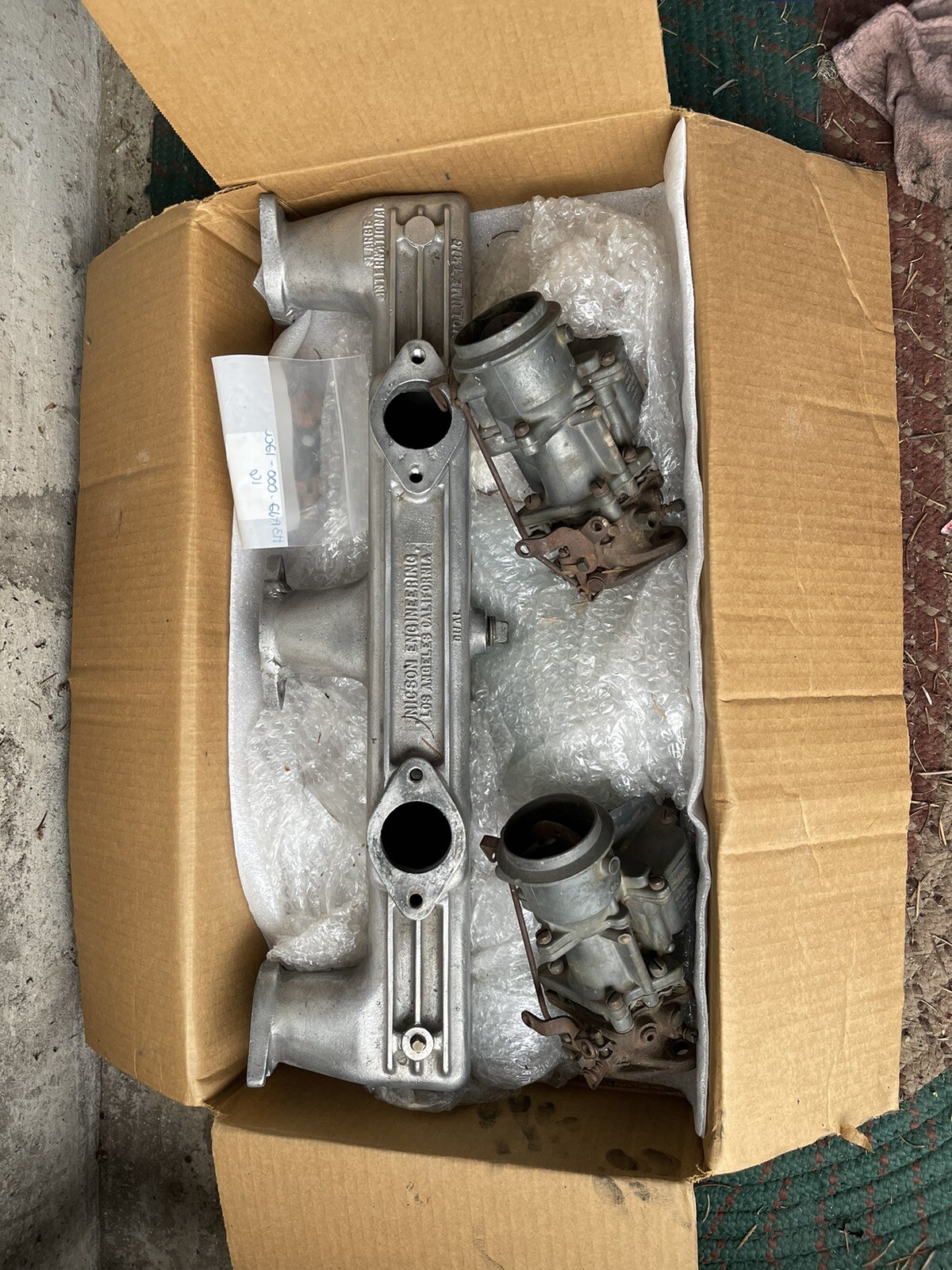 Nicson dual carb intake manifold Nicson dual carb intake manifold