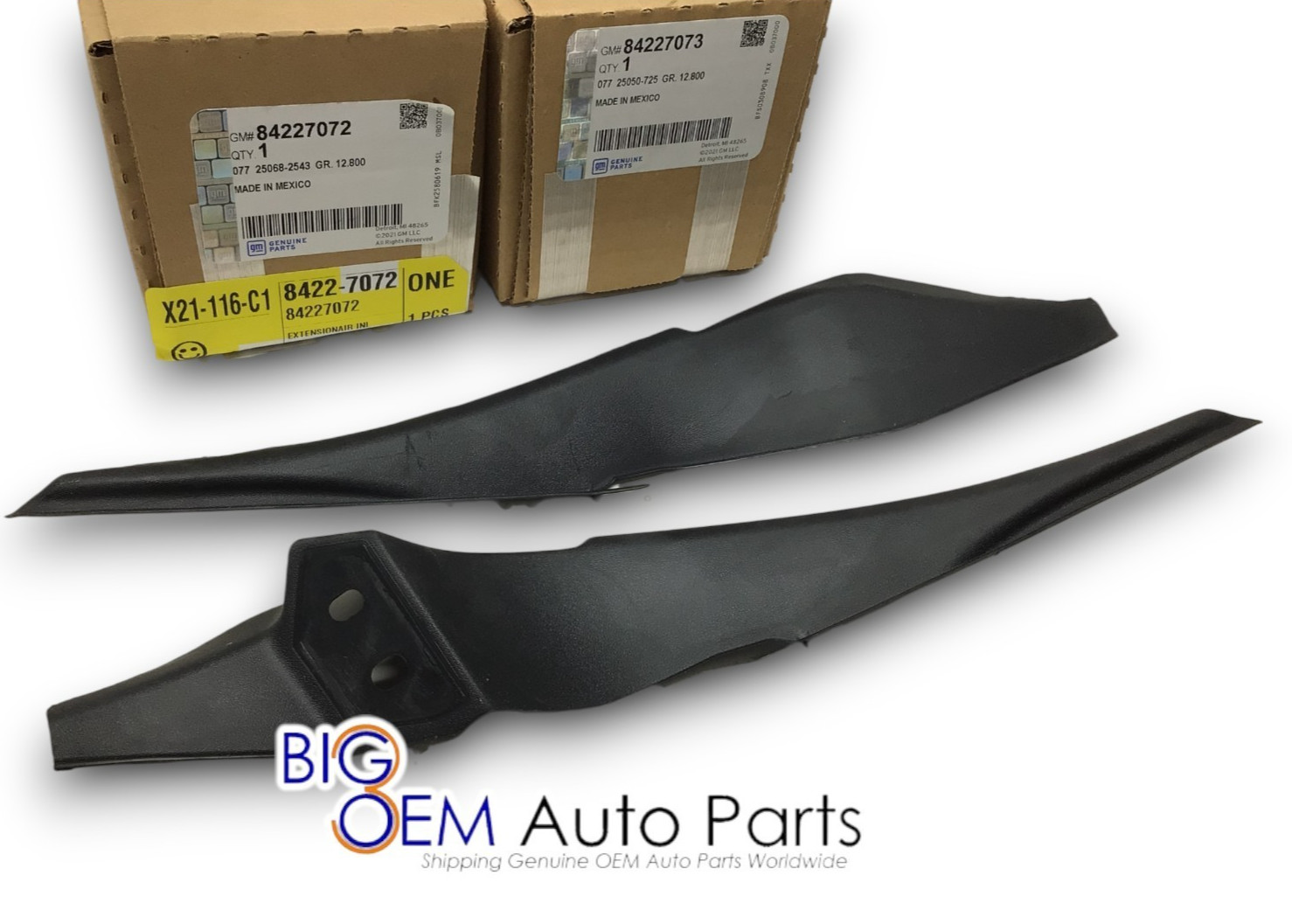 OEM new 18-24 Chevrolet Equinox RH & LH Windshield Cowl Panel Extension End Set