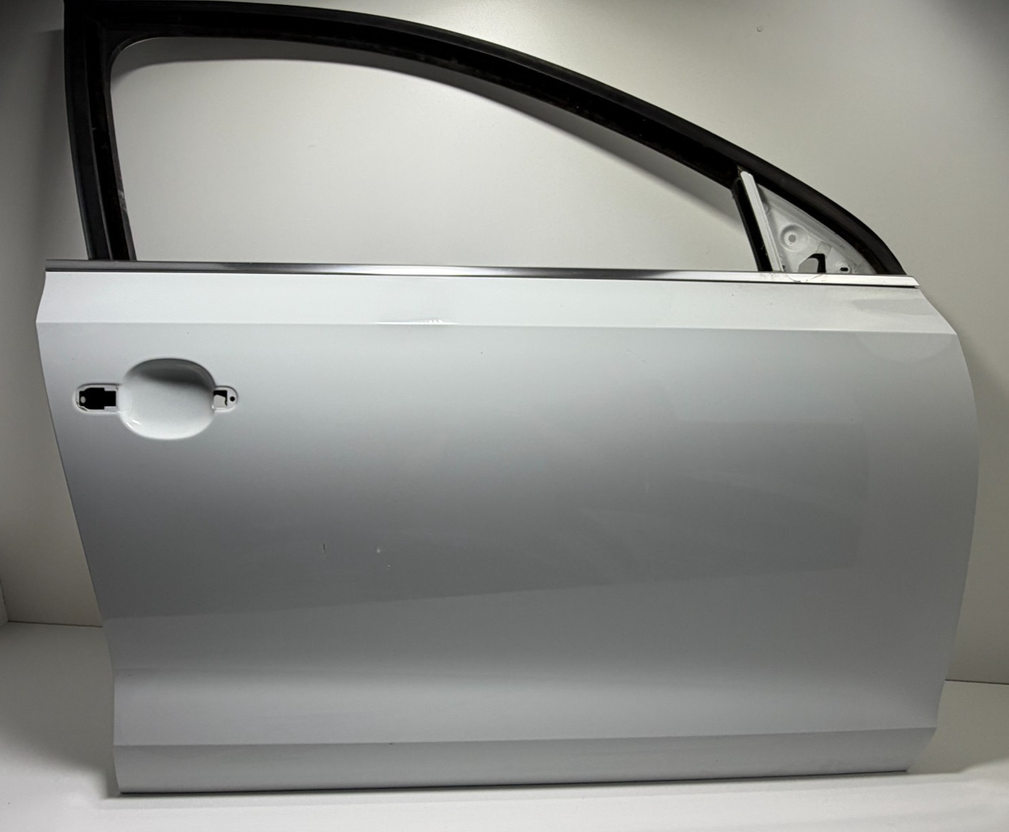 2011-2018 Volkswagen Jetta Front Right Door Shell White 5C6831056G OEM