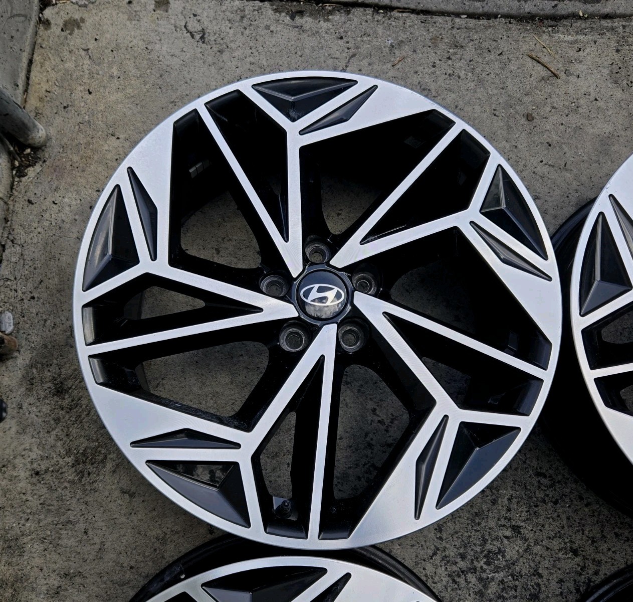 GENUINE 20x8.5 Hyundai Factory SINGLE Rim OEM Wheel 23 24 25 26 Ioniq