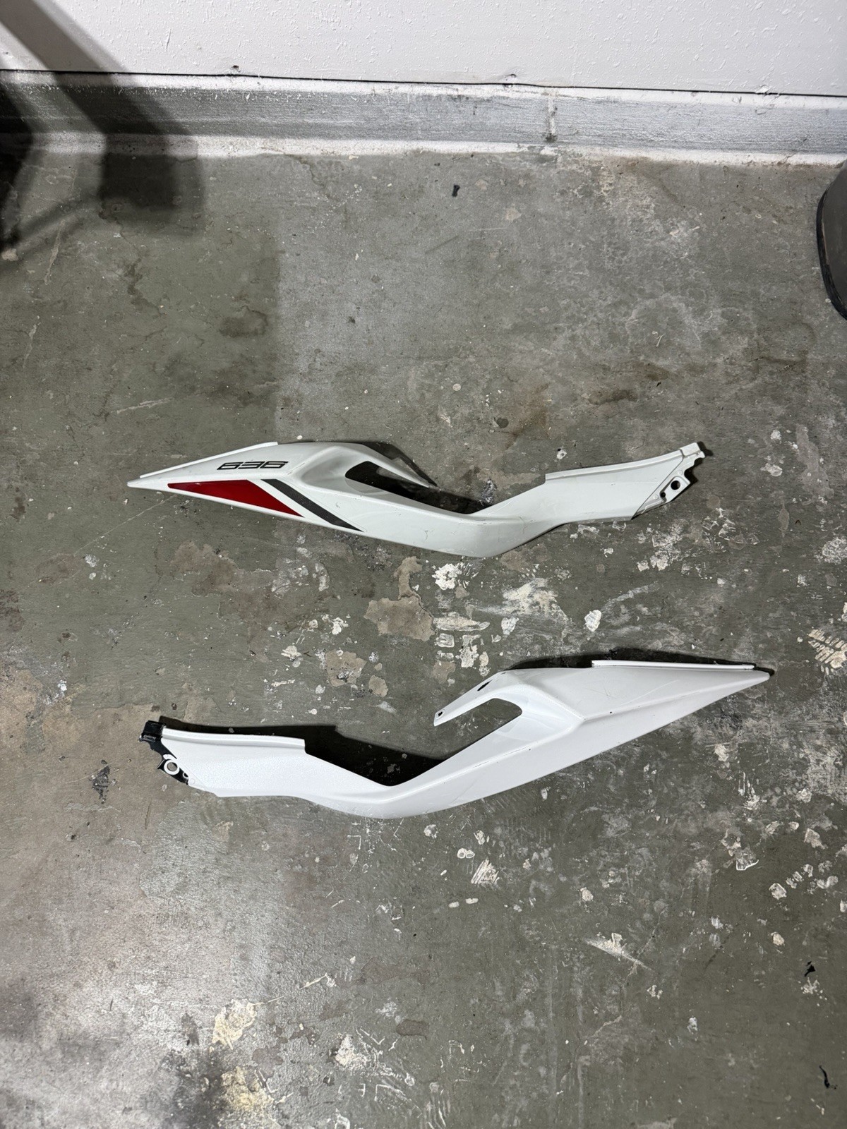 2024 Kawasaki ZX6R OEM fairings, good used condition, minor scuffs, tabs intact. 2024 Kawasaki ZX6R OEM fairings, good used condition, minor scuffs, tabs intact.