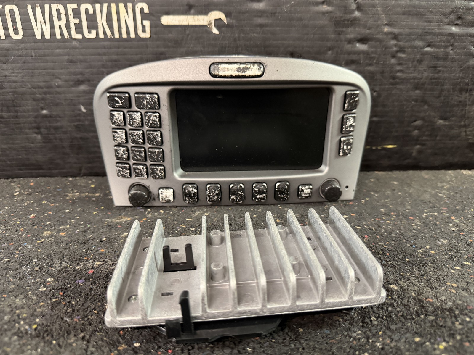 03-07 MASERATI COUPE GT *DAMAGED* RADIO STEREO NAVIGATION SCREEN RECEIVER