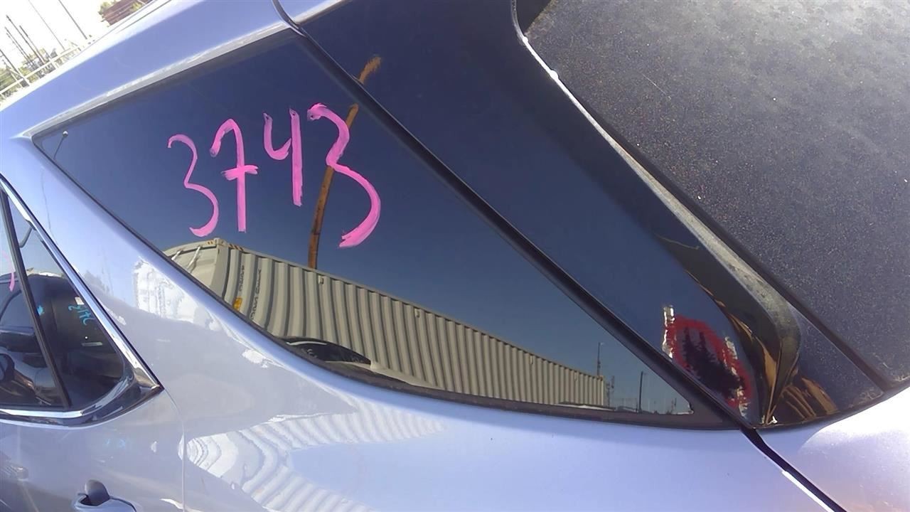 Driver Quarter Glass With Privacy Tint Opt Ako Fits 18-24 EQUINOX 696280