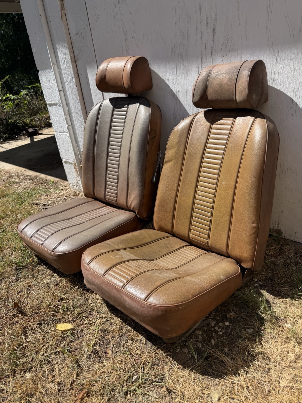 MG MGB roadster seats MG MGB roadster seats