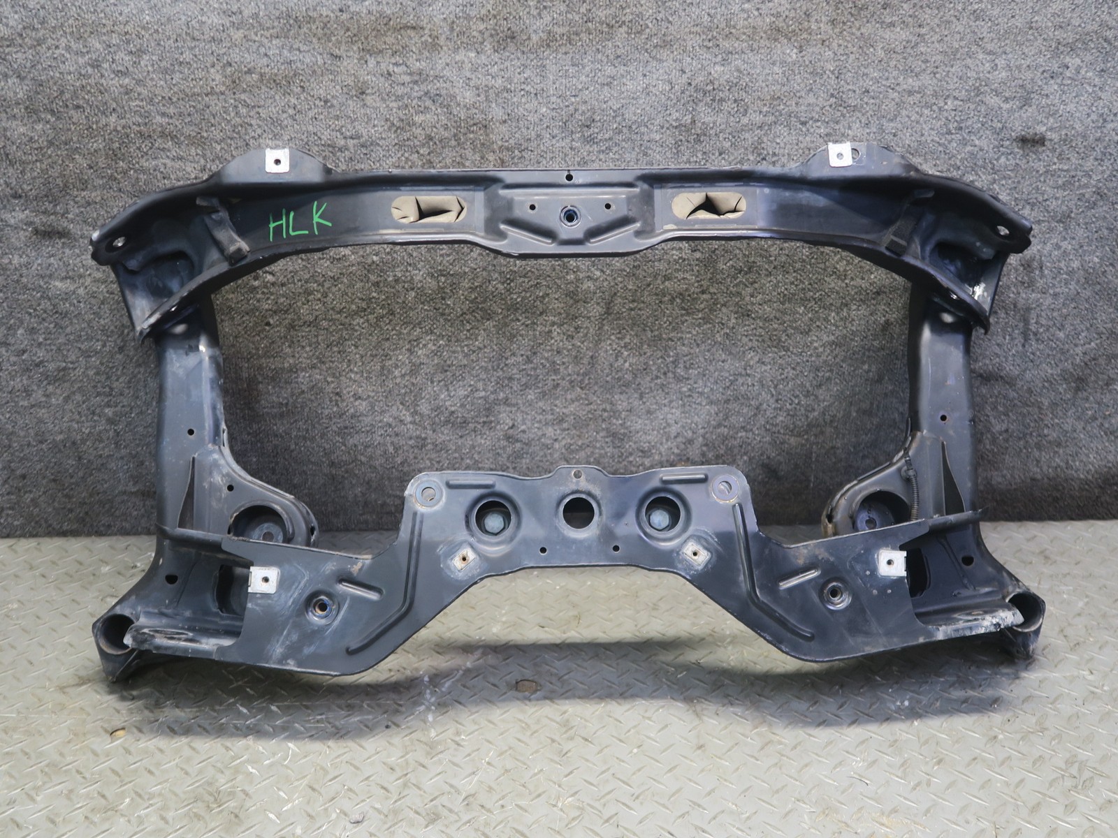 05-08 MERCEDES R171 SLK350 FRONT SUSPENSION SUBFRAME CROSSMEMBER CARRIER OEM