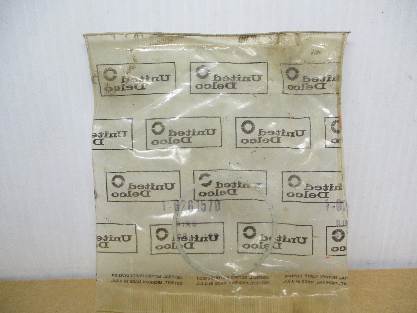 NOS GM 1969-1979 Chevrolet Buick Oldsmobile Pontiac TH350 oil seal ring 6261570 NOS GM 1969-1979 Chevrolet Buick Oldsmobile Pontiac TH350 oil seal ring 6261570