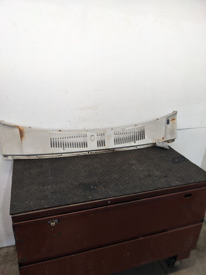1986-1993 Mazda B2200 Cowl Vent Panel 1202056