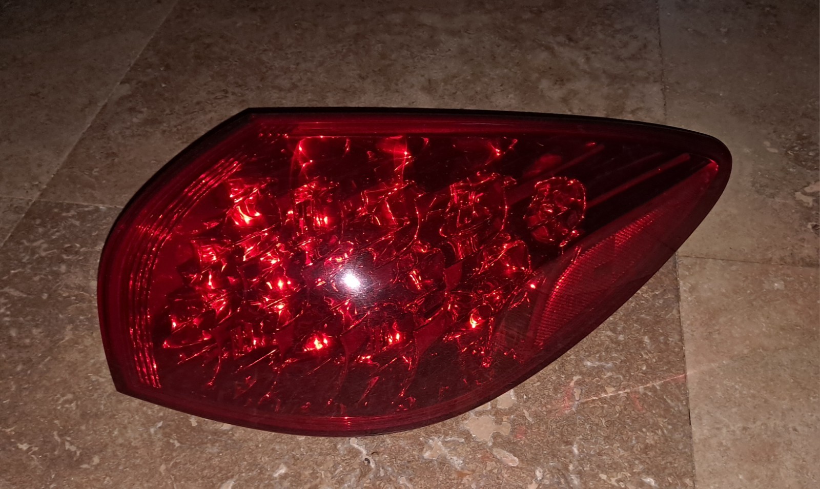*TESTED* 2008-2017 Infiniti EX35 QX50 LED Passenger Right Side Tail Light *TESTED* 2008-2017 Infiniti EX35 QX50 LED Passenger Right Side Tail Light