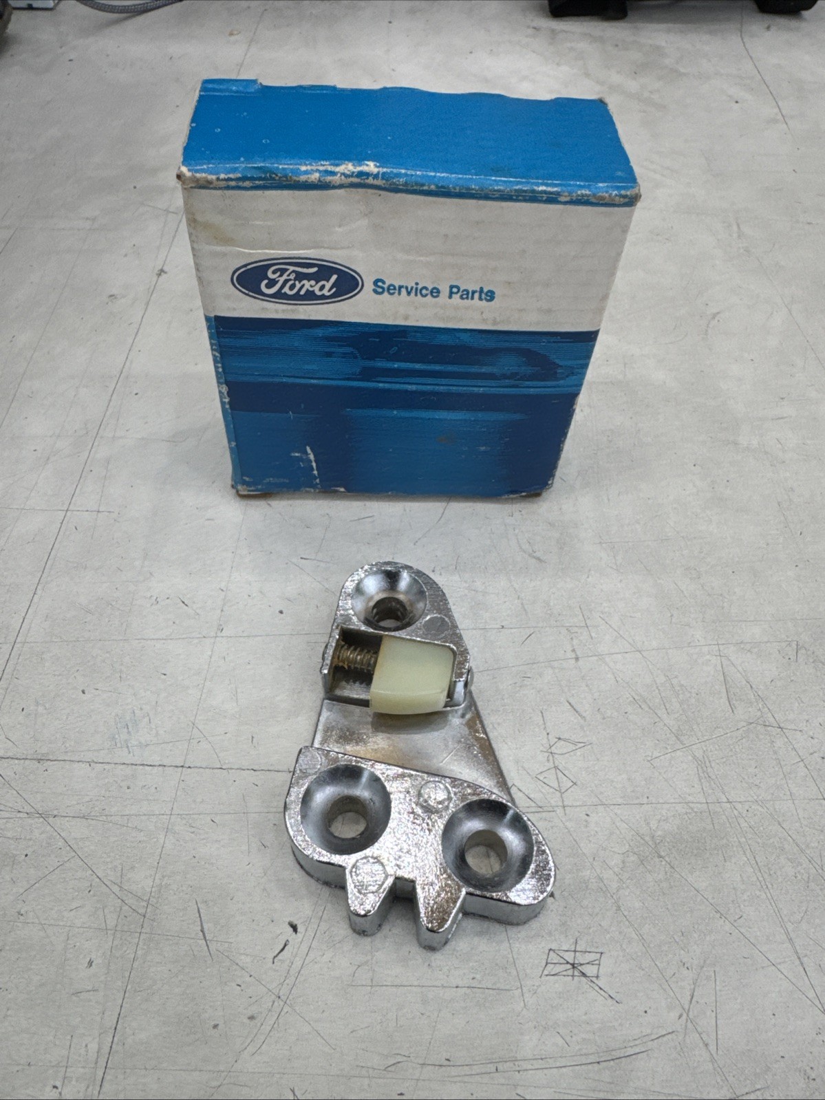 NOS OEM 1953 - 1955 Ford Pickup Door Striker Plate LH Driver Side BAA-8122009-A NOS OEM 1953 - 1955 Ford Pickup Door Striker Plate LH Driver Side BAA-8122009-A