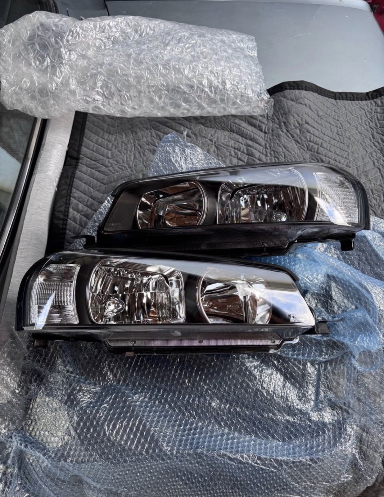 GENUINE Nissan Skyline R34 GTR Halogen Head Lights Kit 26010-AA025 26060-AA025