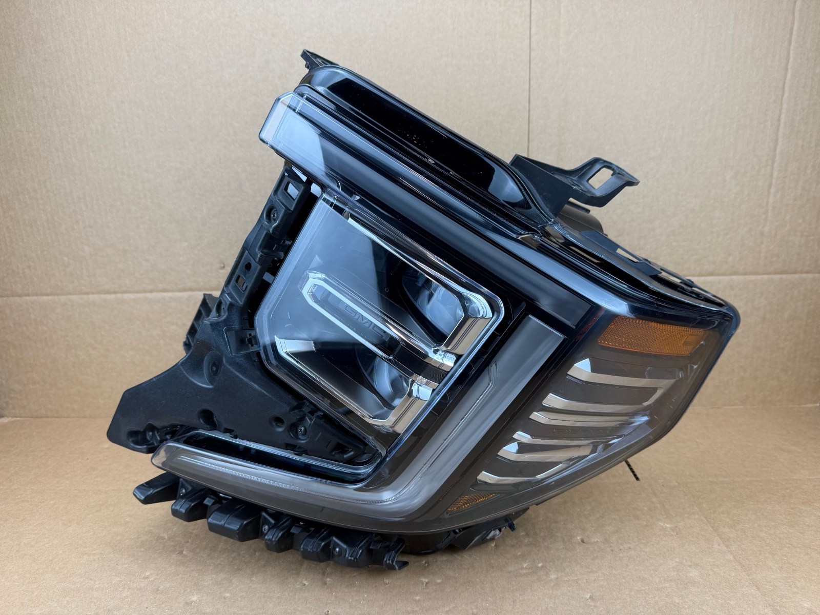 Nice 2022-2025 GMC Sierra 1500 LH Left Driver Side Chrome LED Headlight OEM
