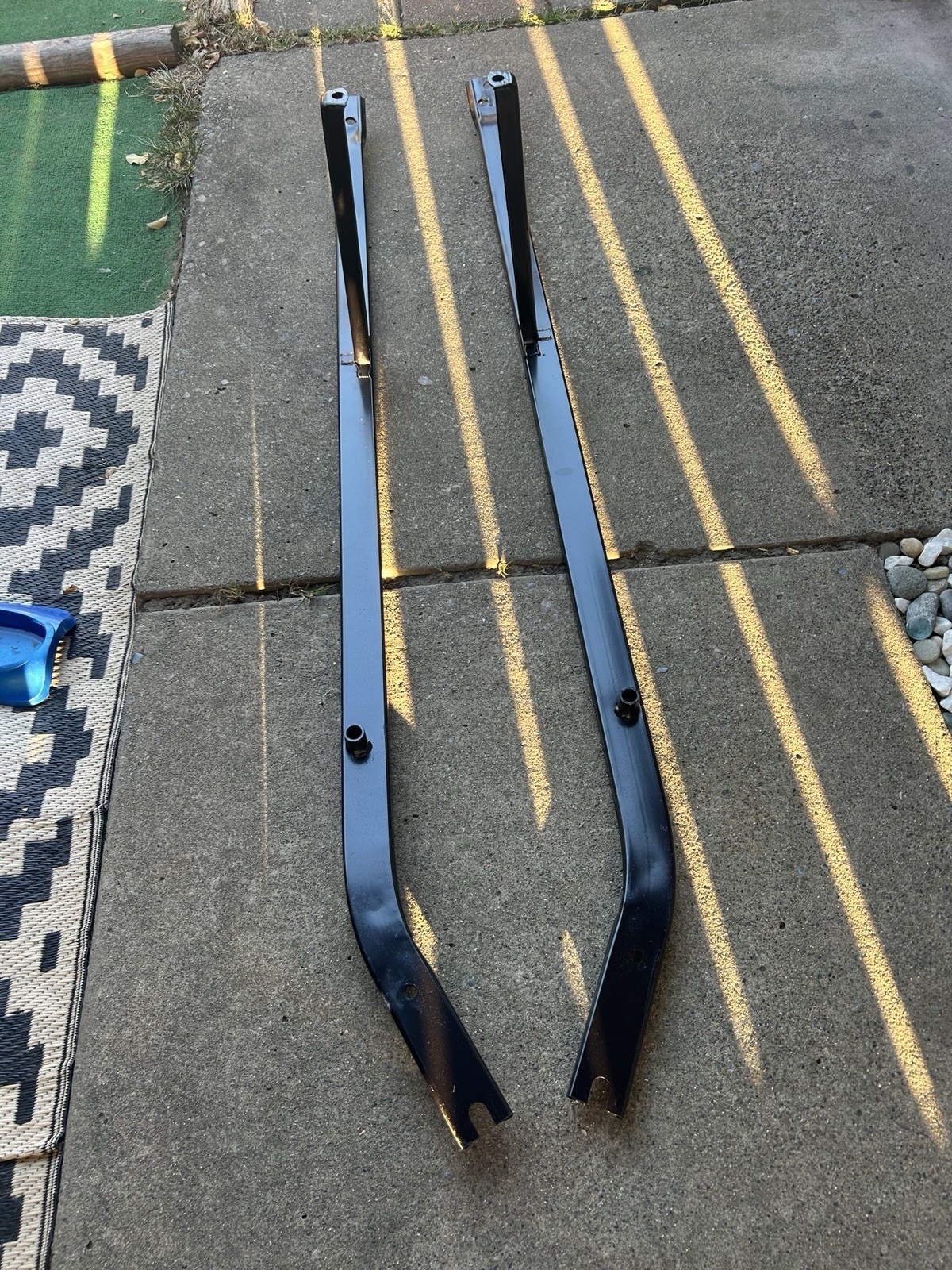 2005-2009 FORD MUSTANG CONVERTIBLE LEFT RIGHT SUPPORT FRAME BRACE BAR BRACKET 2005-2009 FORD MUSTANG CONVERTIBLE LEFT RIGHT SUPPORT FRAME BRACE BAR BRACKET