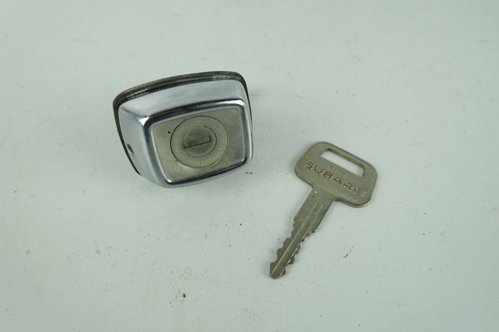 1980-1981 Subaru 1600 1800 Hatchback Liftgate Lock with Key OEM Rear