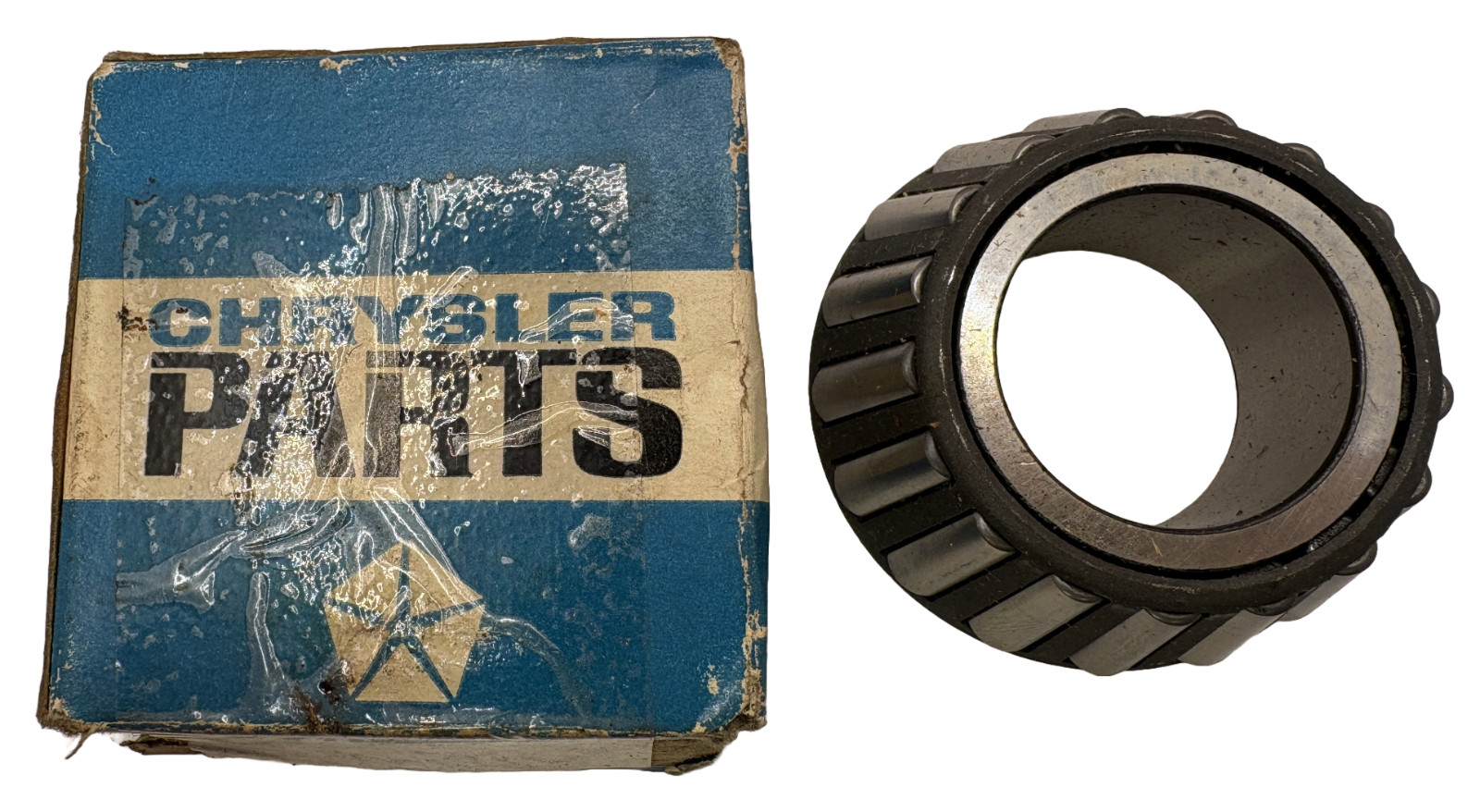 New Old Stock Rear Axle Drive Pinion Cone Roller Bearing 1960–76 Mopar #2070318