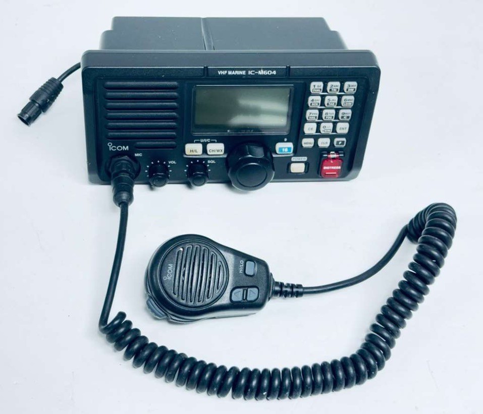 Icom IC-M604 Marine DSC VHF Radio Transceiver W/ Microphone Clear MMSI