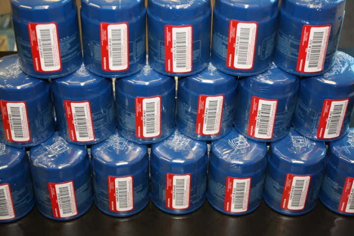 10 pack Honda Genuine Oil Filters 15400-PLM-A02 NEW SEALED