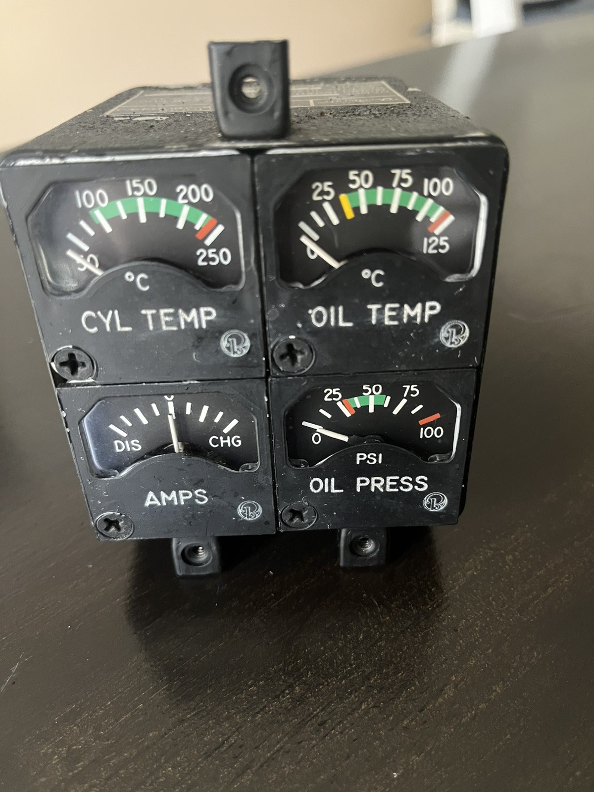 BEECHCRAFT 169AU-BWL CLUSTER GAUGE P/N 36-380044-1 SIGMA TEK P/N 1U305-007 BEECHCRAFT 169AU-BWL CLUSTER GAUGE P/N 36-380044-1 SIGMA TEK P/N 1U305-007
