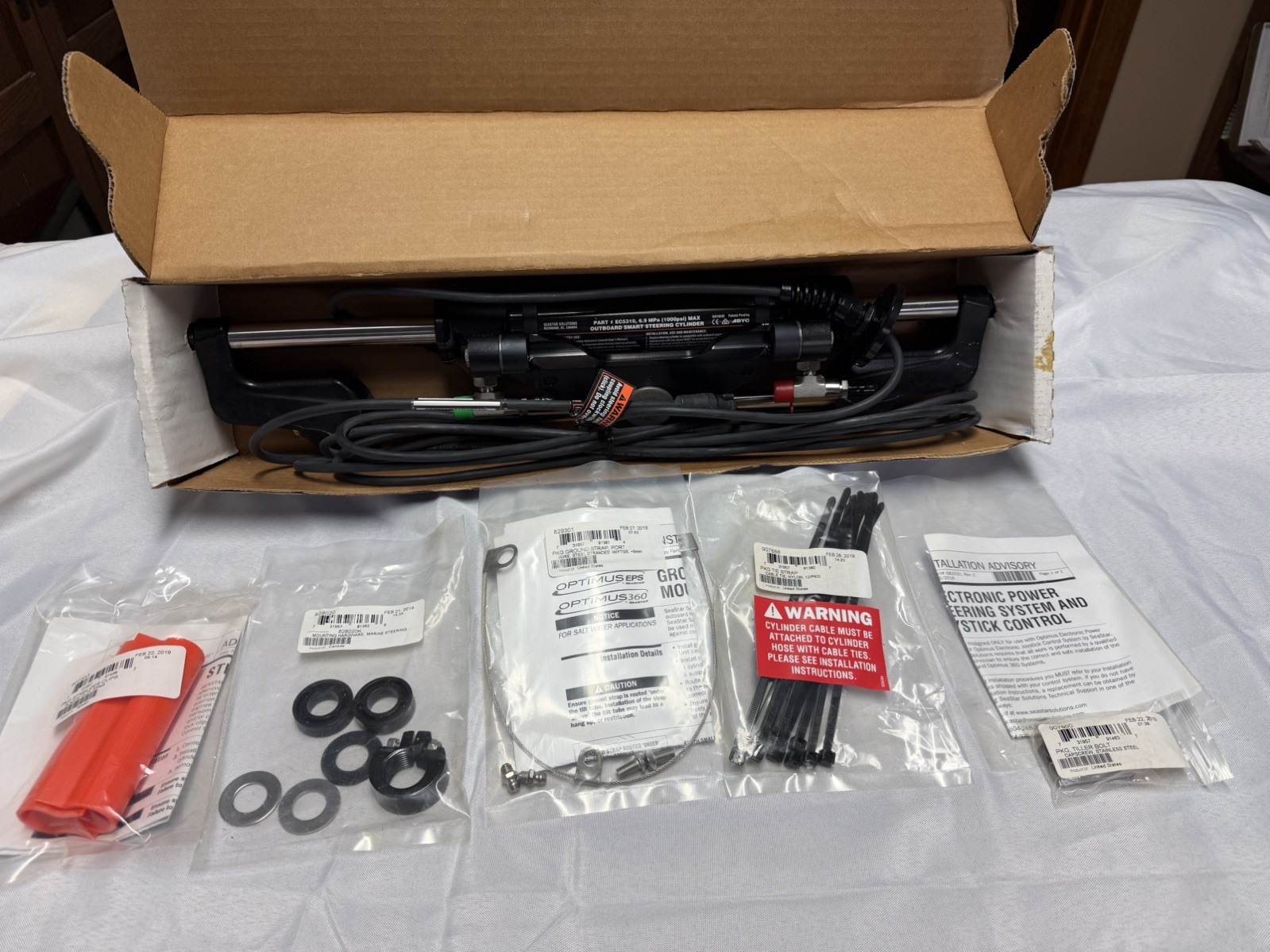 SeaStar Outboard FM EPS Hydraulic Cylinder EC5310 (Dometic Marine)