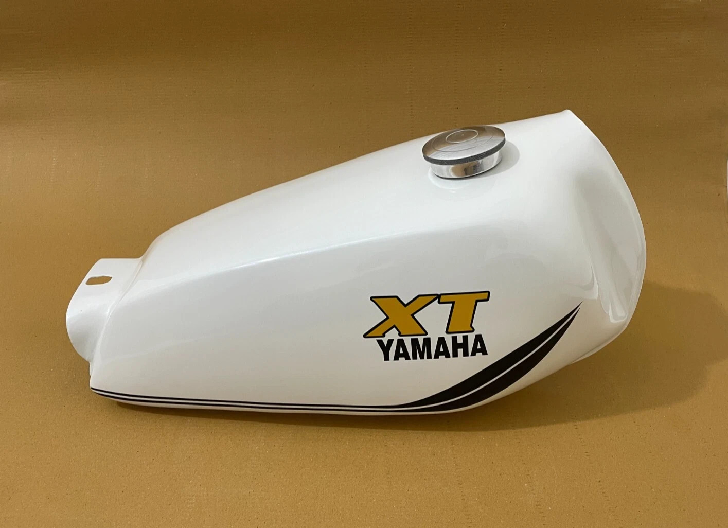 Yamaha XT 250 3Y3 4Y1 1980-1990 White Painted Aluminum Petrol Fuel Tank + Cap