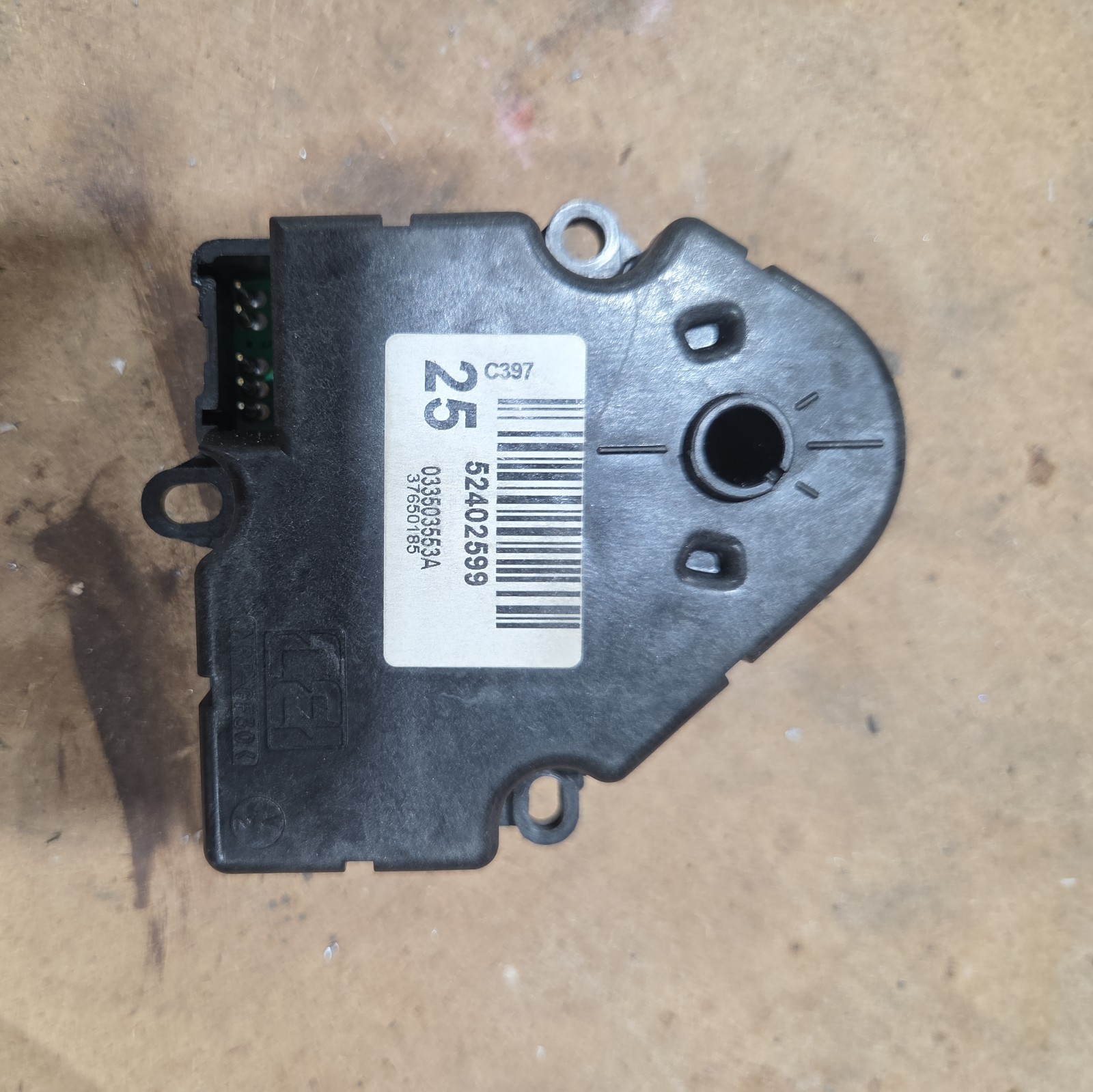 Genuine GM Temperature Valve Actuator 89018375 Genuine GM Temperature Valve Actuator 89018375