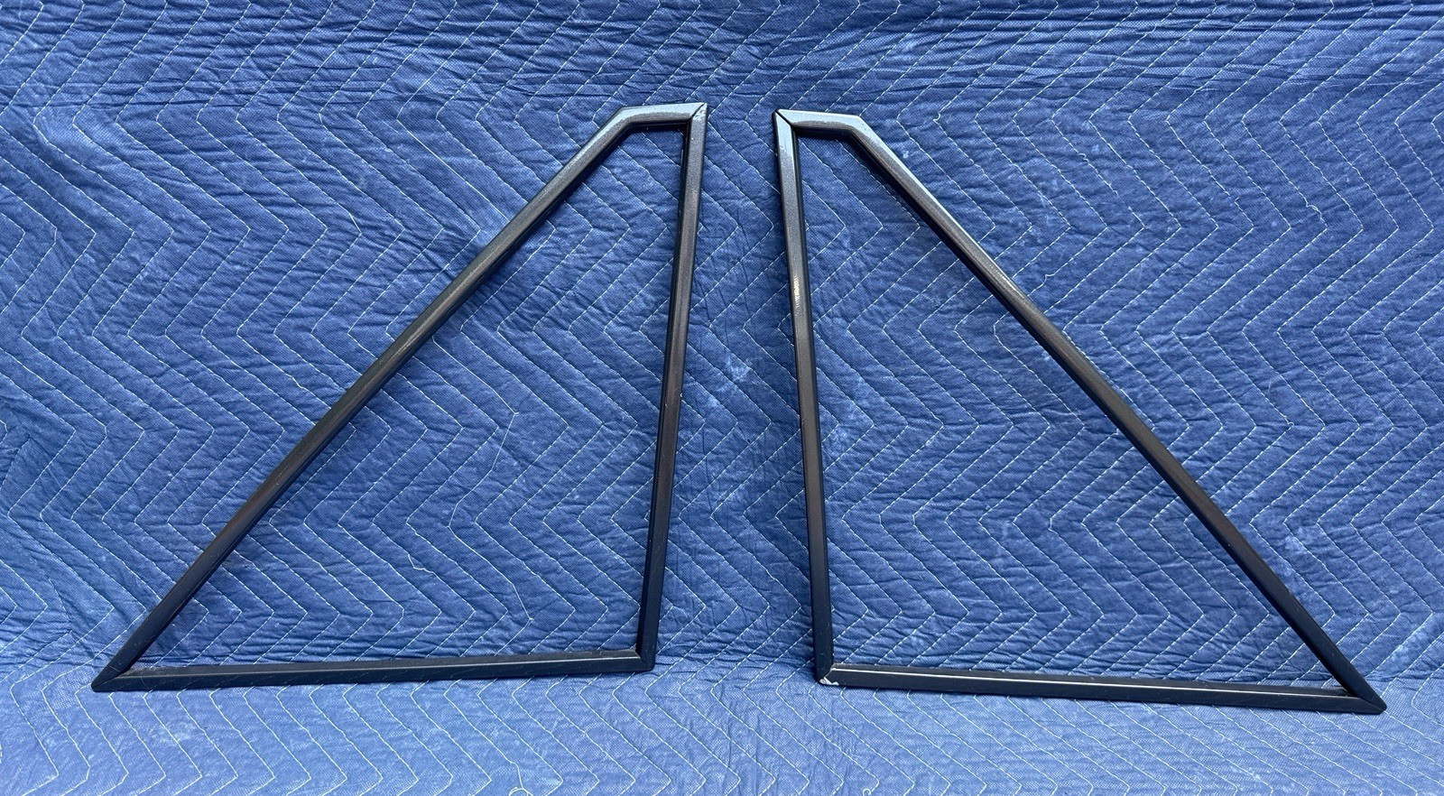 \'79 - \'86 Ford Mustang or Mercury Capri Foxbody Hatch Rear Quarter Window Trim