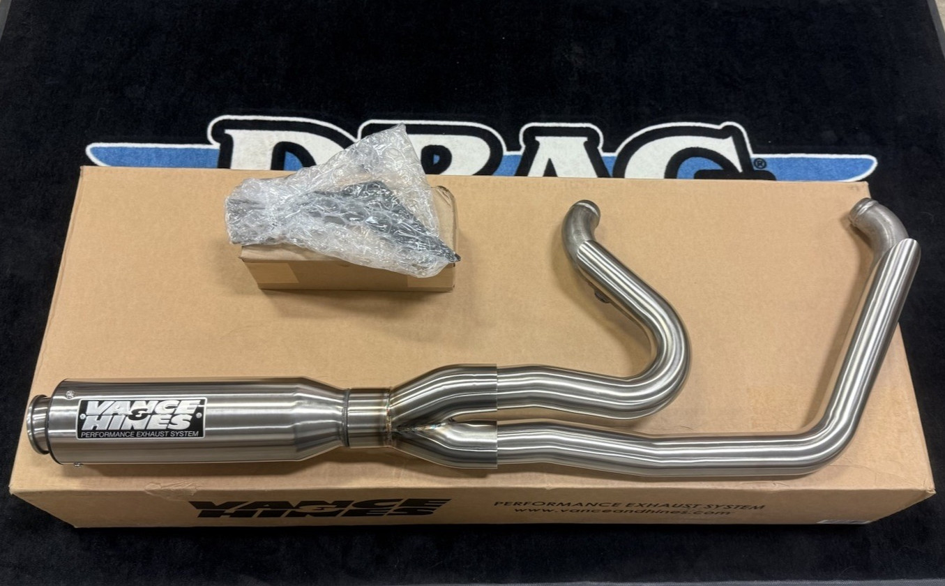 Vance & Hines 2 into 1 Full Stainless Exhaust 2018-24 Harley Davidson M8 SOFTAIL Vance & Hines 2 into 1 Full Stainless Exhaust 2018-24 Harley Davidson M8 SOFTAIL