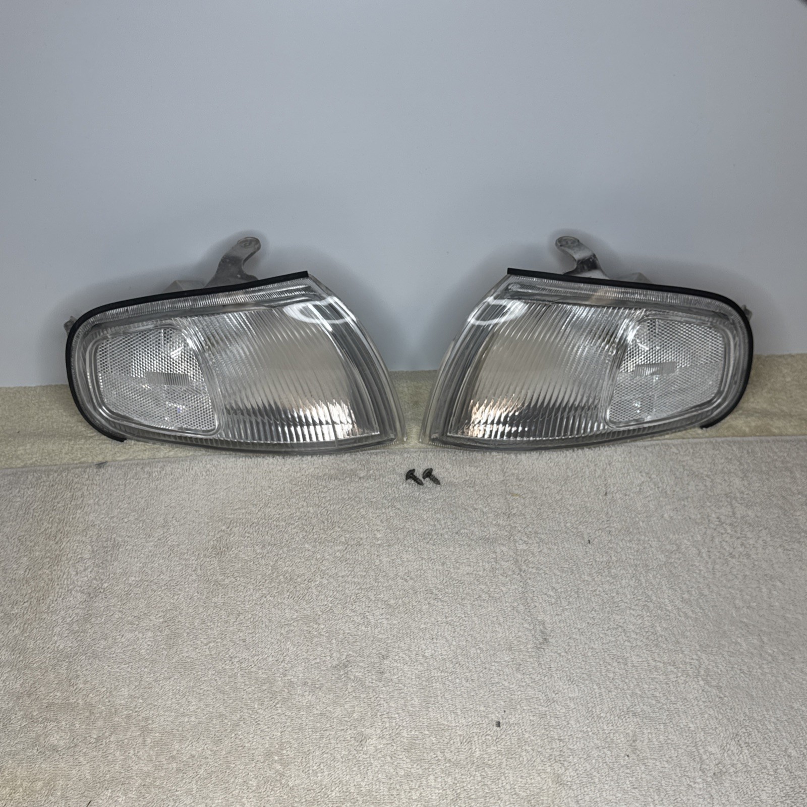 1997-2001 Toyota Camry CLEAR Corner Marker Turn Signal Lights Set RARE CLEAN 1997-2001 Toyota Camry CLEAR Corner Marker Turn Signal Lights Set RARE CLEAN
