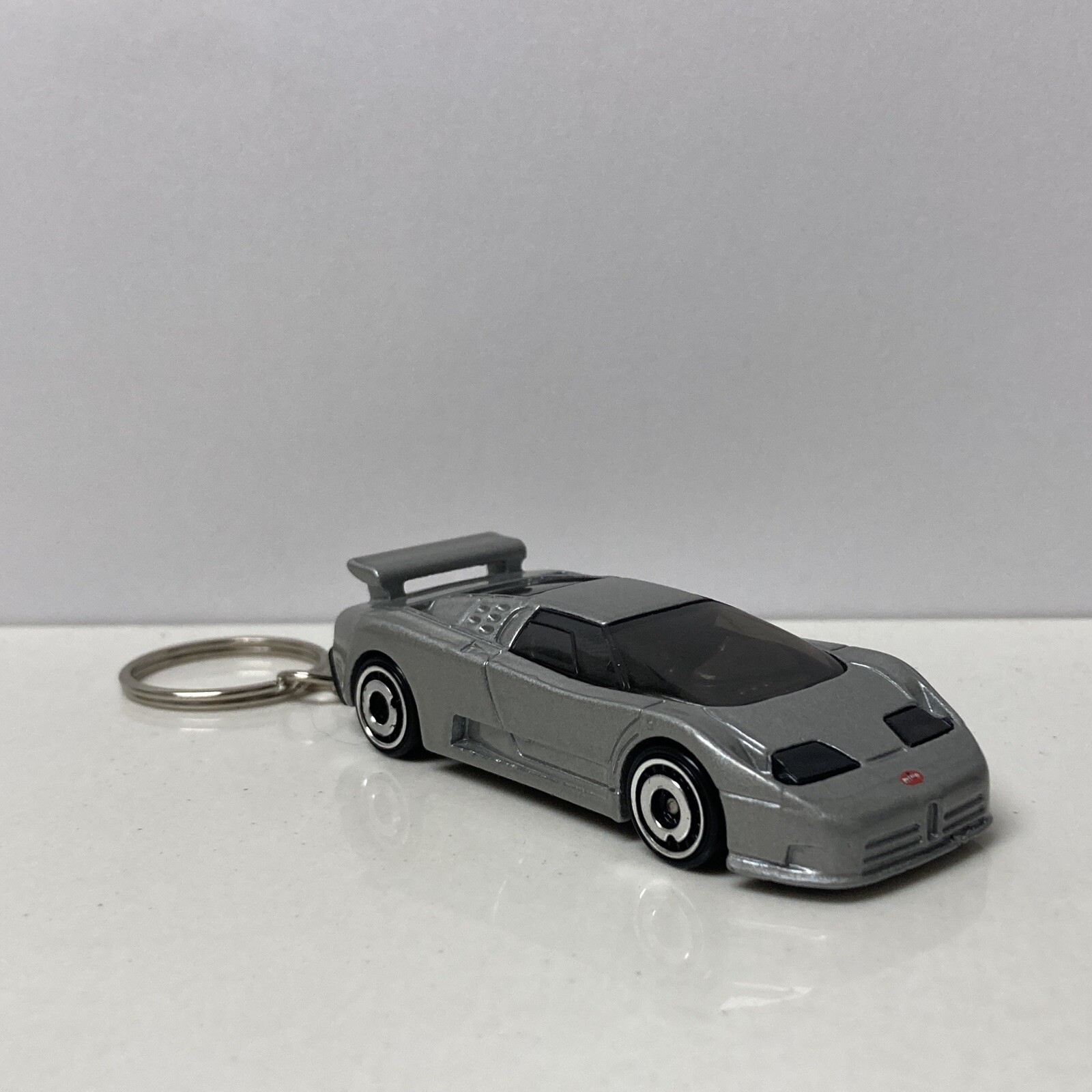 RARE KEY CHAIN SILVER BUGATTI EB110 SS CUSTOM LIMITED EDITION 1991 1992-1995 RARE KEY CHAIN SILVER BUGATTI EB110 SS CUSTOM LIMITED EDITION 1991 1992-1995