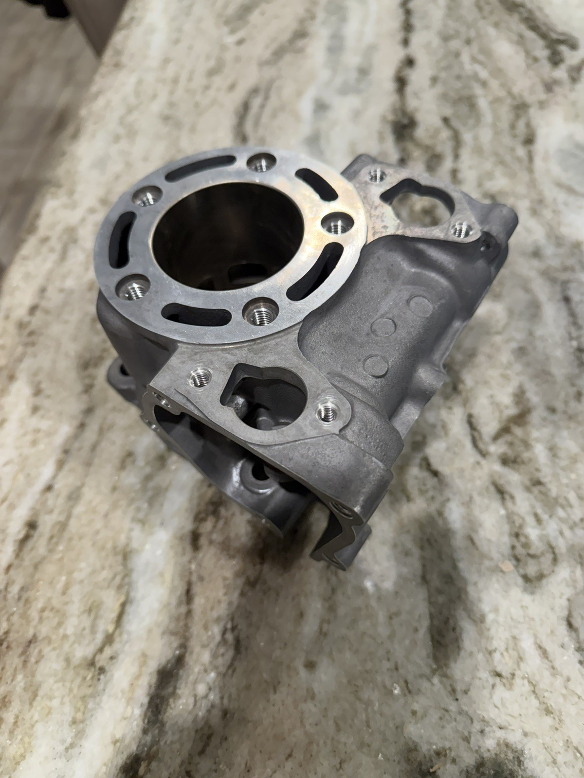 Genuine HONDA OEM CYLINDER JUG 1998-1999 CR125R 12110-KZ4-J10 Genuine HONDA OEM CYLINDER JUG 1998-1999 CR125R 12110-KZ4-J10