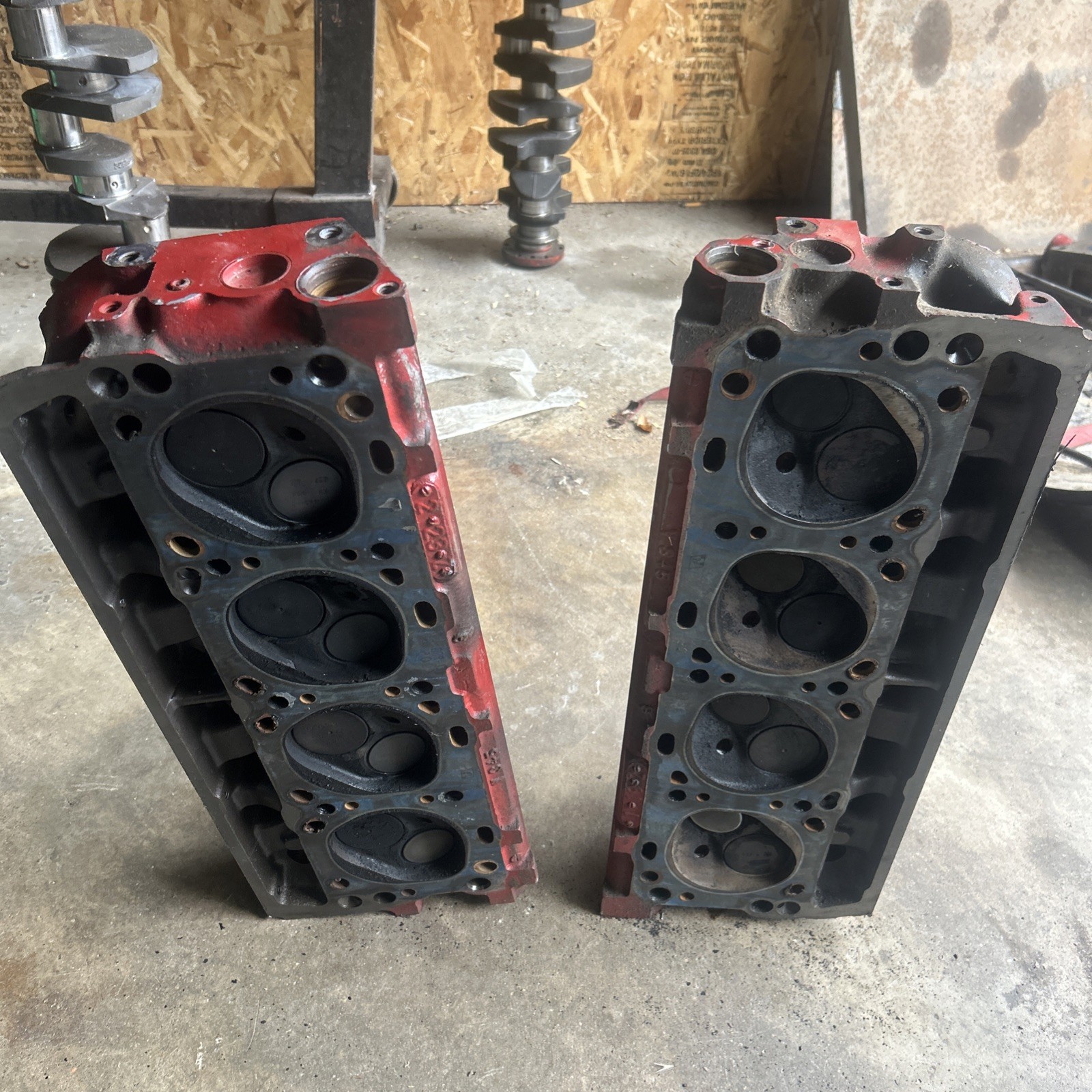 International 345 V8 Cylinder Heads International 345 V8 Cylinder Heads
