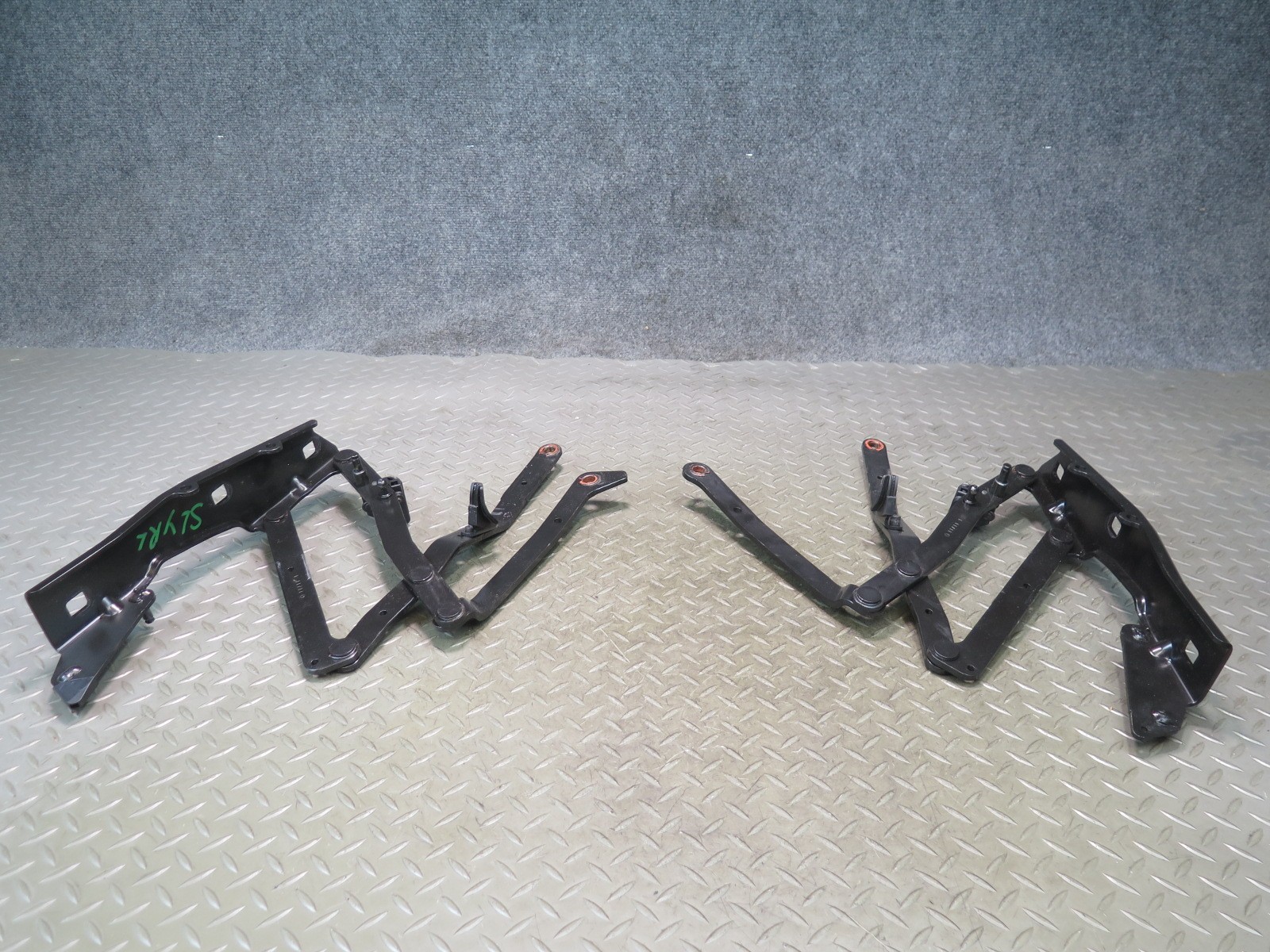 13-20 MERCEDES R231 SL550 SET OF 2 REAR LEFT & RIGHT TRUNK LID HINGE OEM