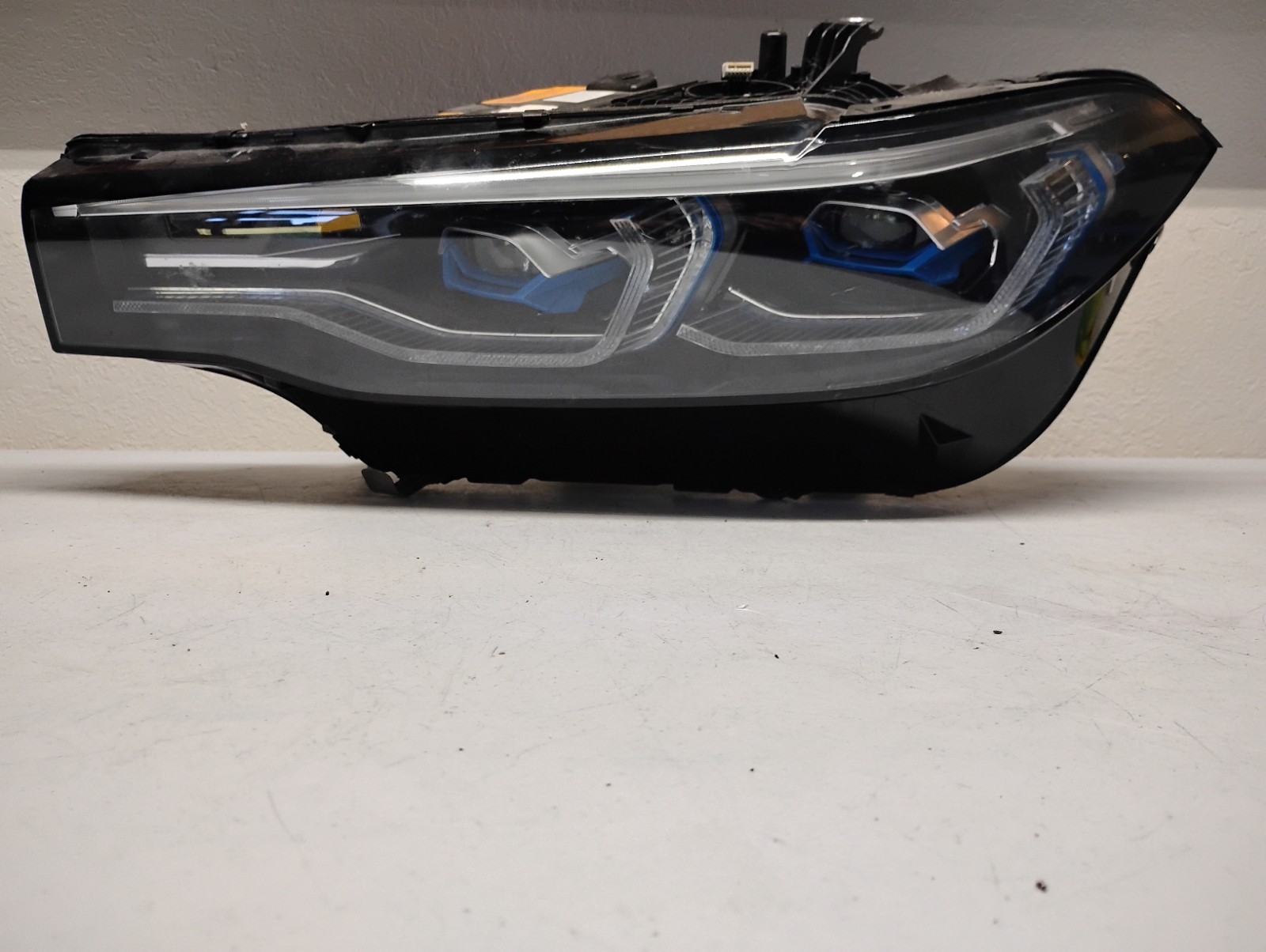 2019-2021 BMW X7 OEM LED Laser Left Drivers Side Head Light 2019-2021 BMW X7 OEM LED Laser Left Drivers Side Head Light