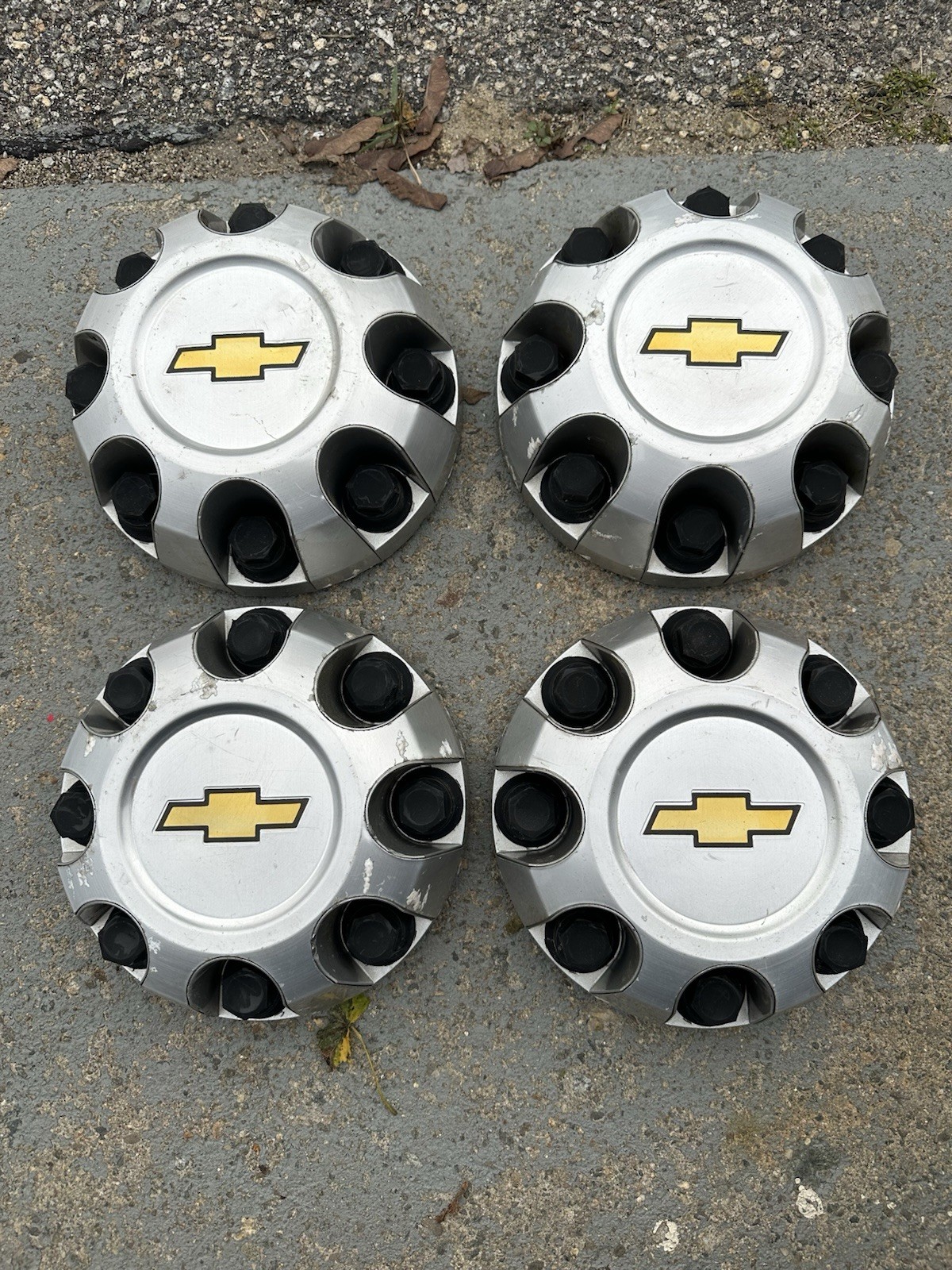 4 Chevy Silverado Suburban 2500 3500 HD Alloy Wheel Center Caps Hubcaps 9596342