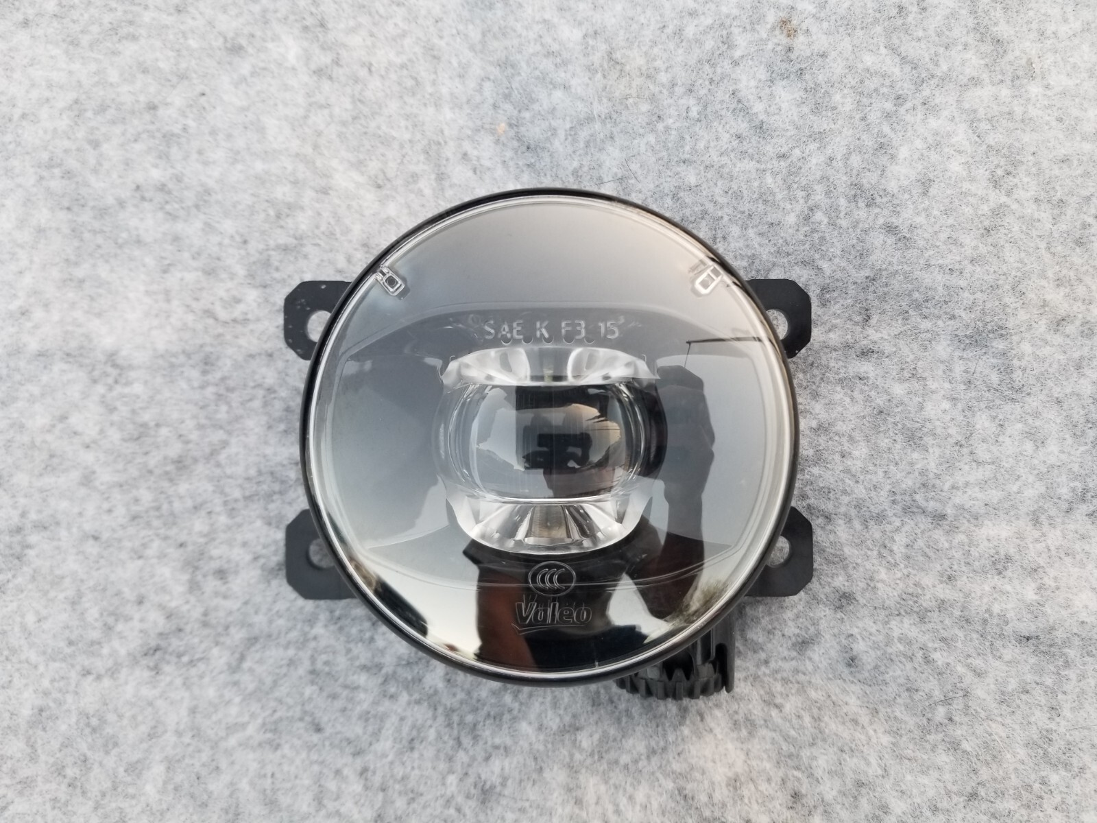 2016-2020 Maserati Levante FOG LIGHT LAMP Left Driver or Right passenger LED OEM 2016-2020 Maserati Levante FOG LIGHT LAMP Left Driver or Right passenger LED OEM