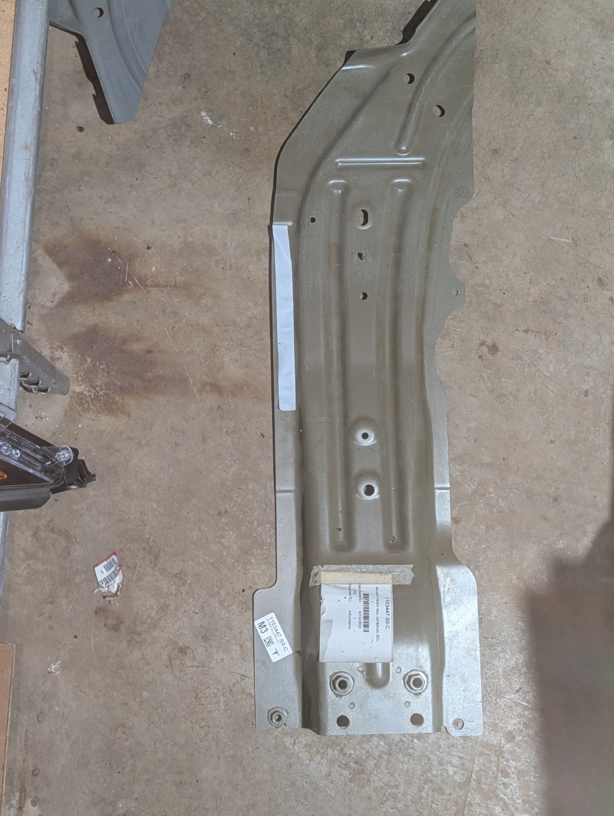 NEW 2017-2020 TESLA MODEL 3 FRONT LEFT APRON OUTER RAIL 1103447-S0-C OEM NEW 2017-2020 TESLA MODEL 3 FRONT LEFT APRON OUTER RAIL 1103447-S0-C OEM
