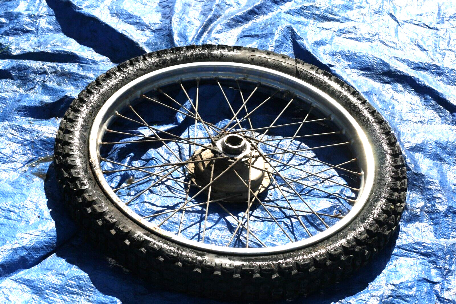1975 KAWASAKI KE 175 OEM FRONT WHEEL RIM HUB (SEE BELOW) 1975 KAWASAKI KE 175 OEM FRONT WHEEL RIM HUB (SEE BELOW)