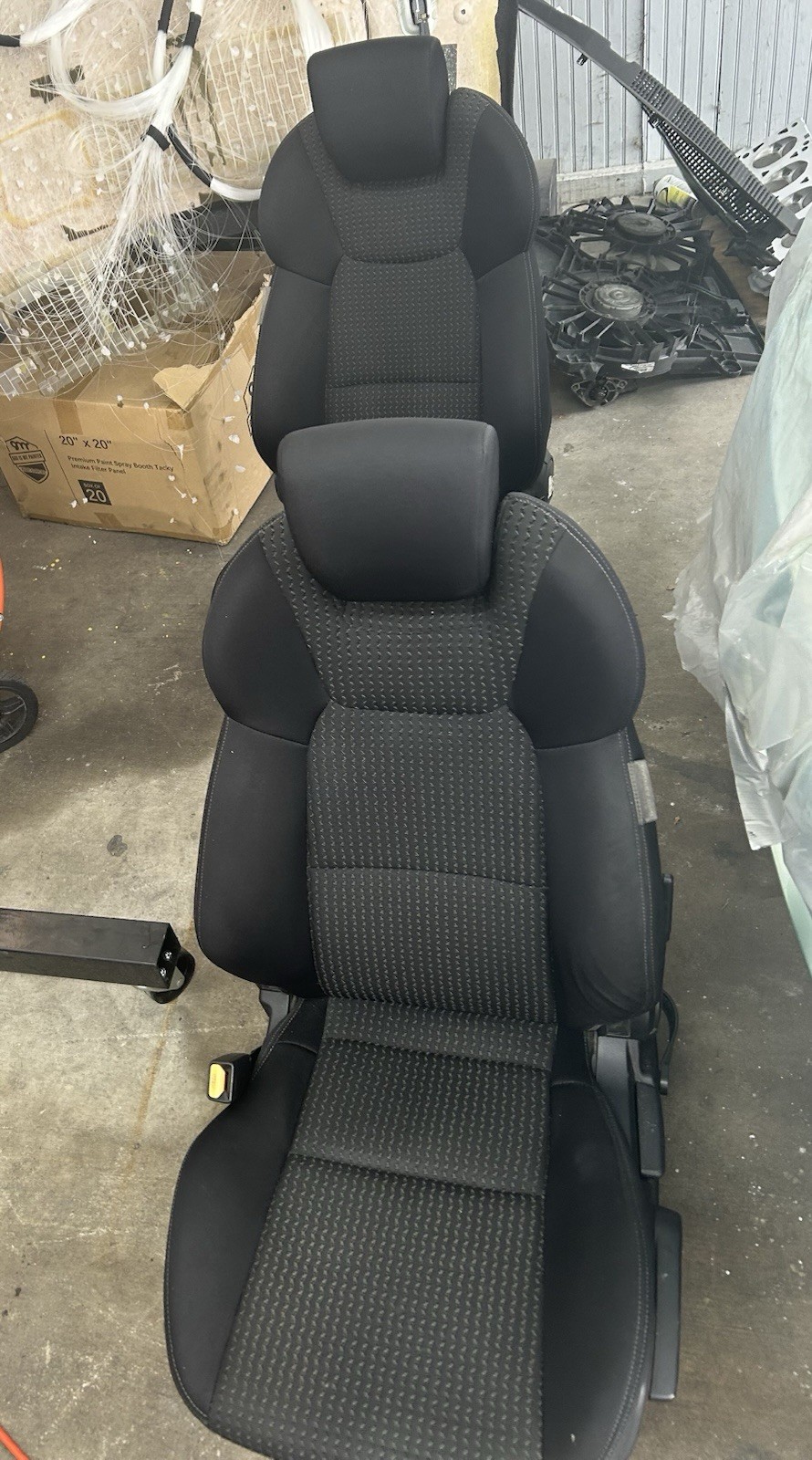 2010-2012 Hyundai Genesis COUPE (Pair )Of Left & Right Front Cloth Seat Black 2010-2012 Hyundai Genesis COUPE (Pair )Of Left & Right Front Cloth Seat Black