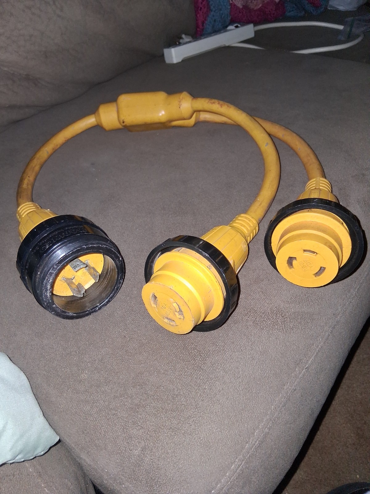 MARINCO EEL Y Adapter, 30A 125V Male to 2-30A 125V Females with locking seals MARINCO EEL Y Adapter, 30A 125V Male to 2-30A 125V Females with locking seals