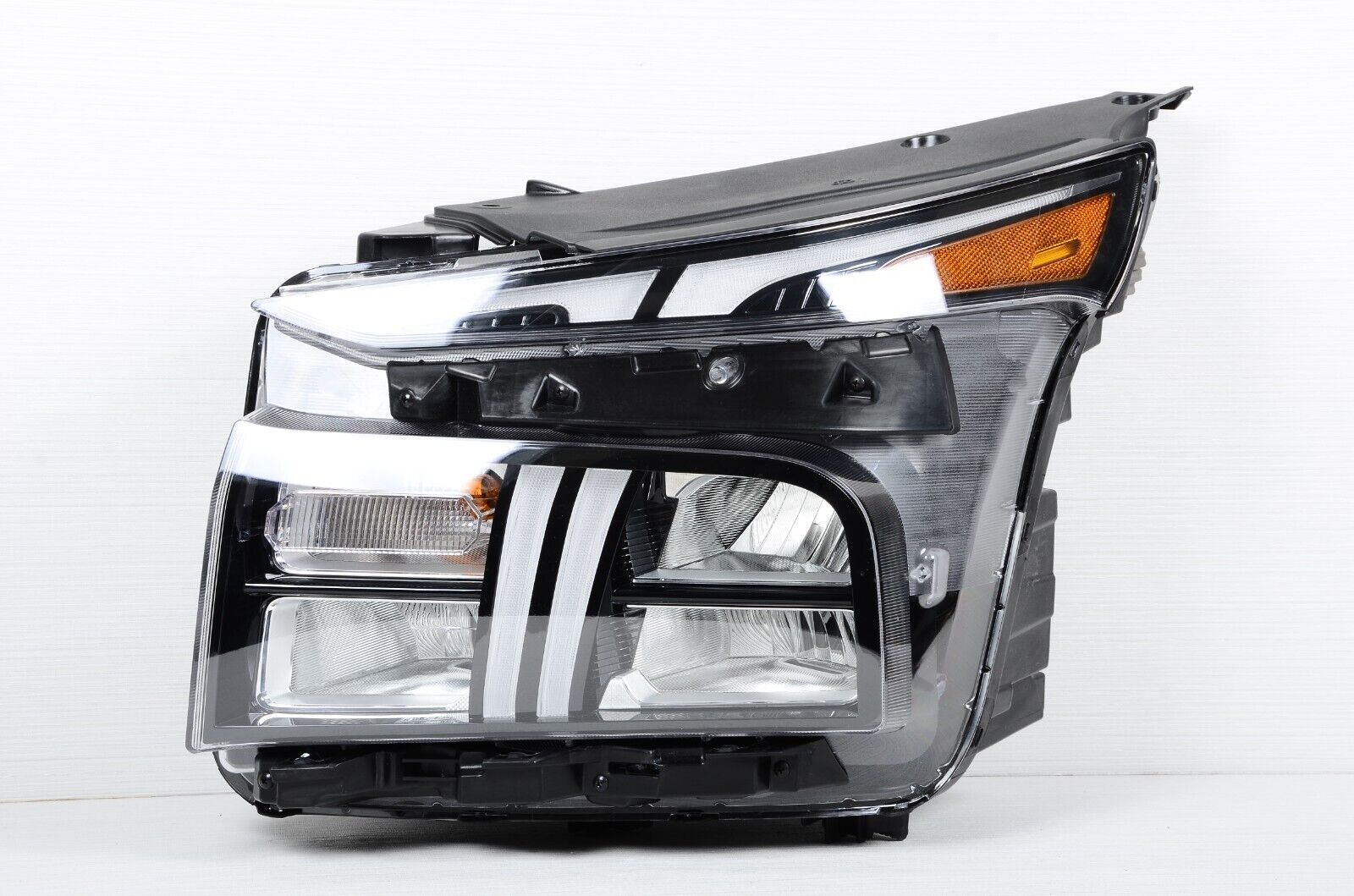 Mint 2021-2023 Hyundai Santa Fe Base LED Headlight LH Left Driver Side OEM