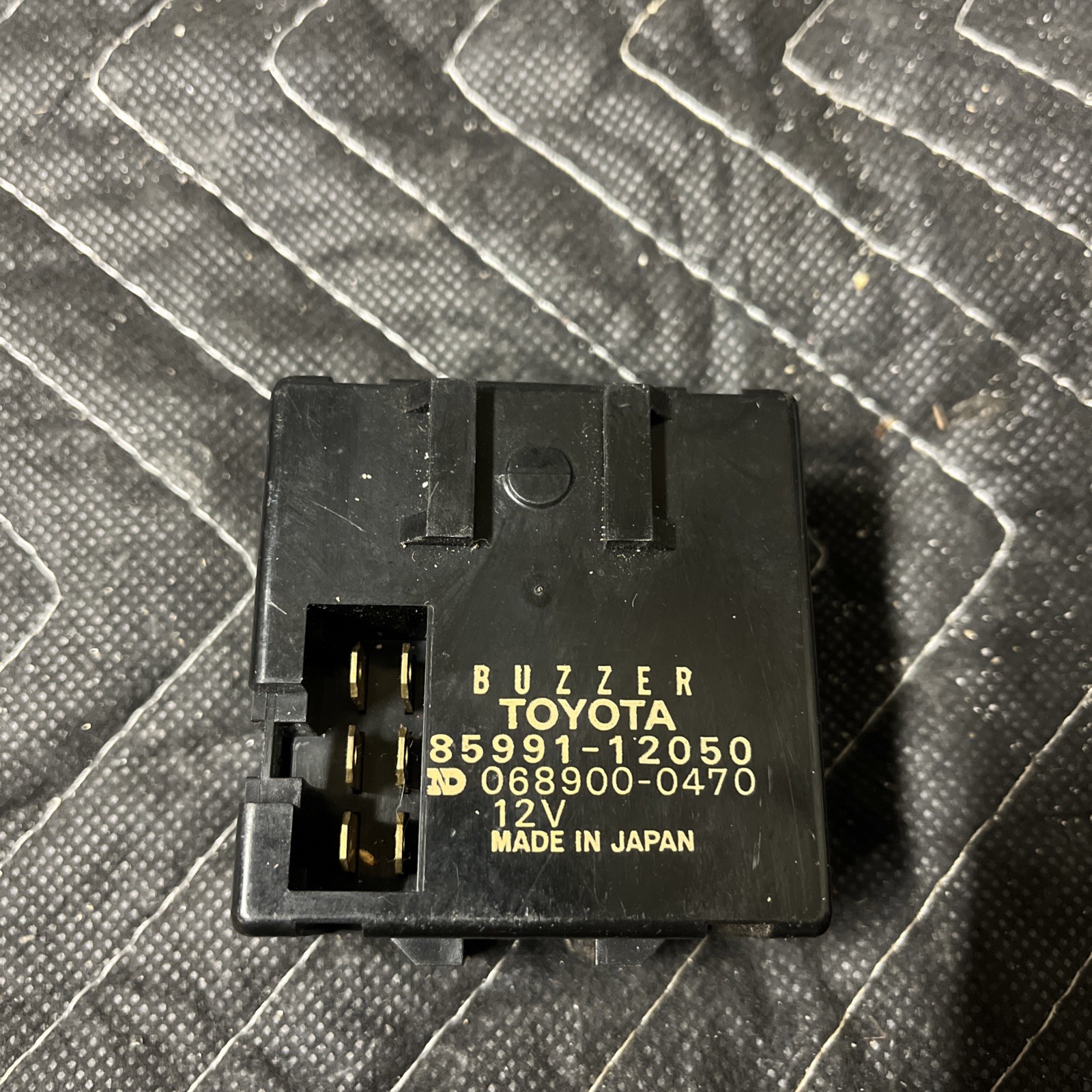GENUINE 1984-1989 TOYOTA Buzzer Seat Belt Warning Relay # 85991-12050 GENUINE 1984-1989 TOYOTA Buzzer Seat Belt Warning Relay # 85991-12050