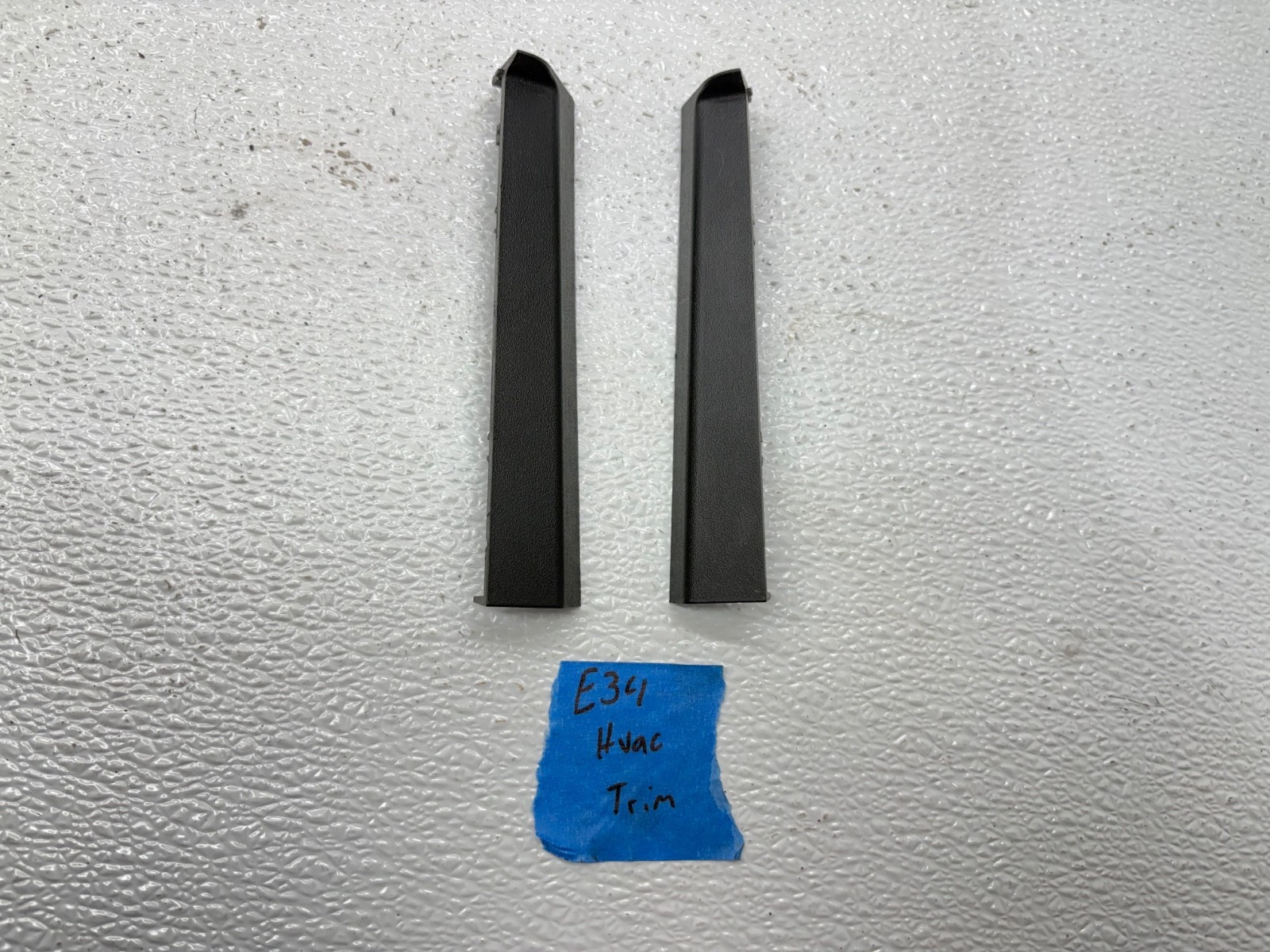 BMW E34 Center Console Frame Trim Left And Right Lhd OEM BMW E34 Center Console Frame Trim Left And Right Lhd OEM