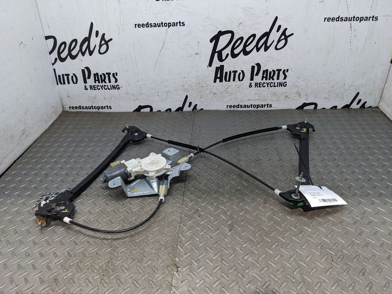 07-10 Saturn Sky Front Passenger Right Door Power Window Regulator OEM 1204220