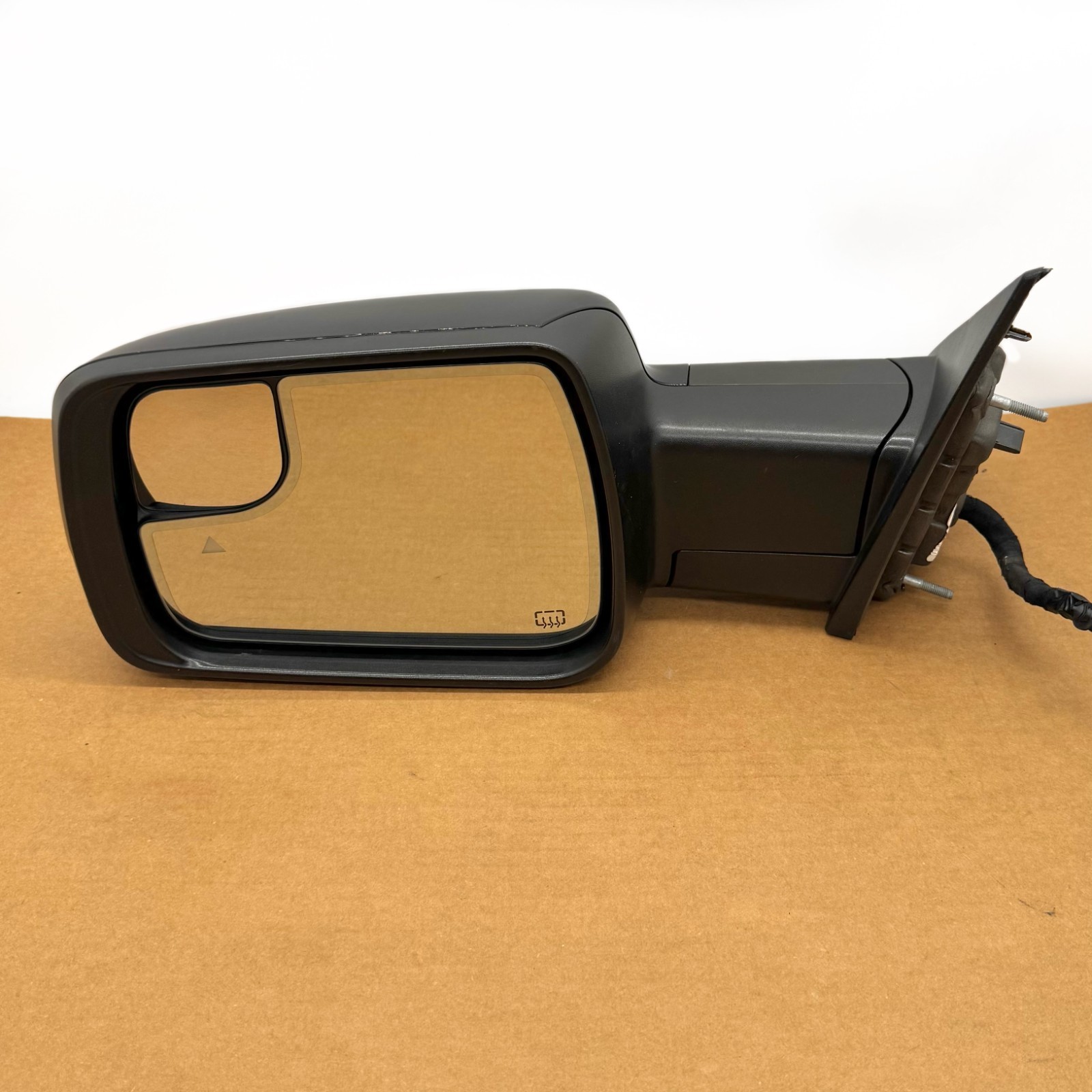 OEM 19-22 Ram 1500 Left Side View Door Mirror w Blind Spot Camera 6YJ65KXJAB OEM 19-22 Ram 1500 Left Side View Door Mirror w Blind Spot Camera 6YJ65KXJAB