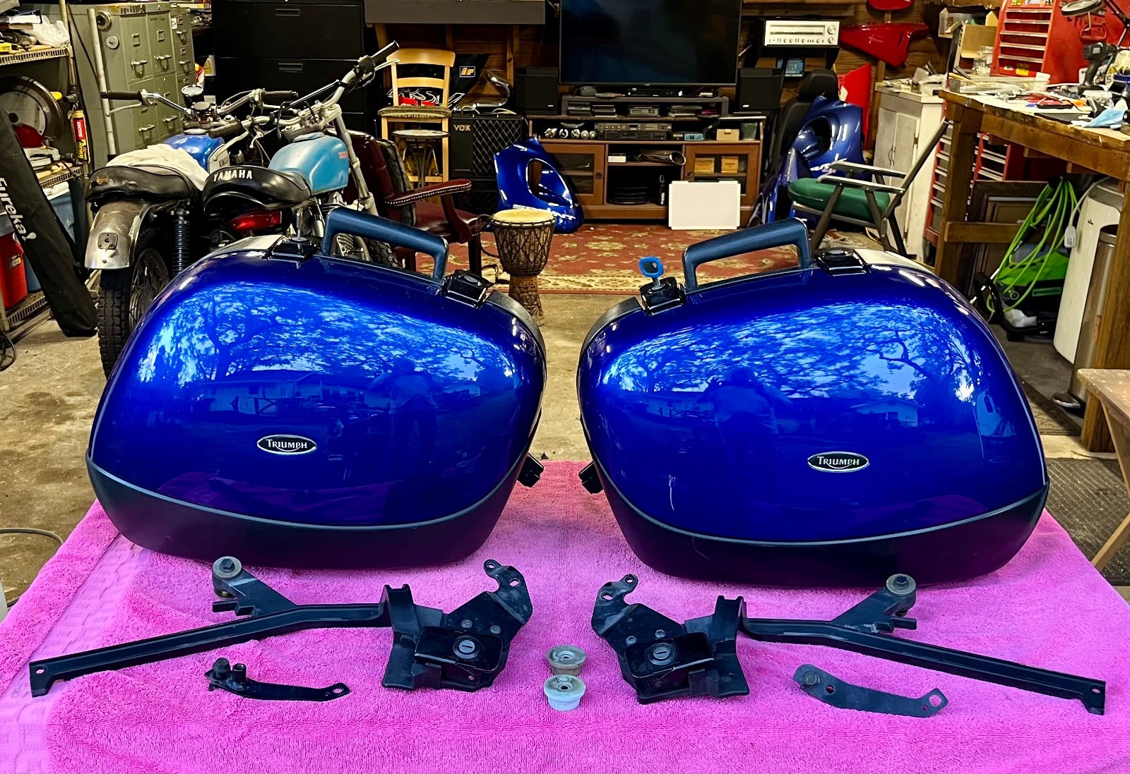 Triumph Sprint 955i St Rs Panniers And Rack Oem Blue Luggage Triumph Sprint 955i St Rs Panniers And Rack Oem Blue Luggage