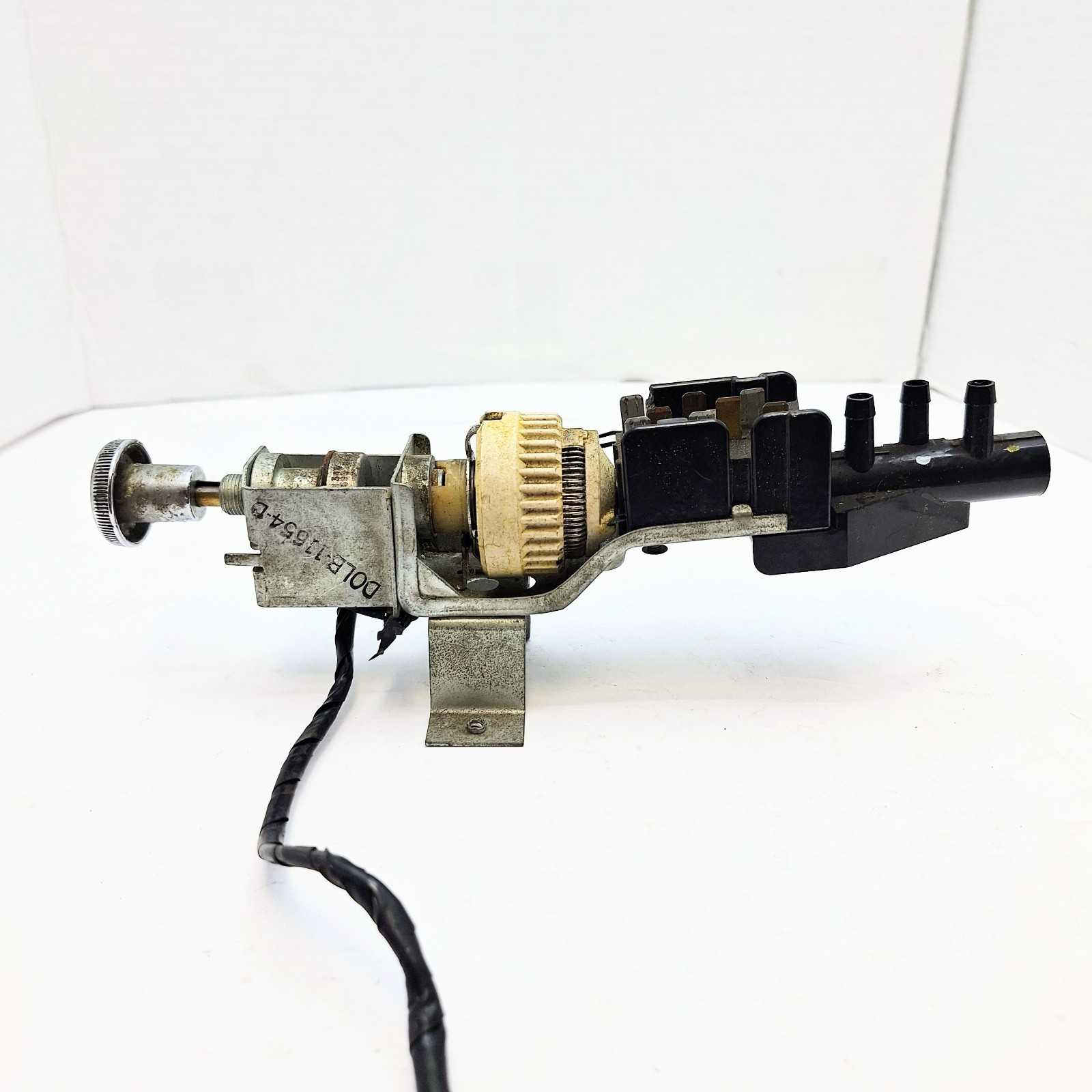 1968-1969 Ford Thunderbird 1969-72 Lincoln Continental Mark Headlight Switch 1968-1969 Ford Thunderbird 1969-72 Lincoln Continental Mark Headlight Switch
