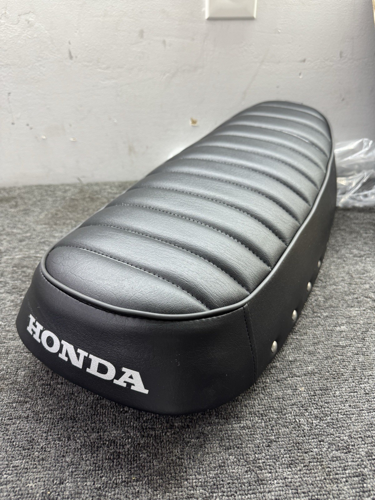 Honda CT70 1969-1971 Split seam Complete Seat Trail 70 new & high quality w/LOGO Honda CT70 1969-1971 Split seam Complete Seat Trail 70 new & high quality w/LOGO
