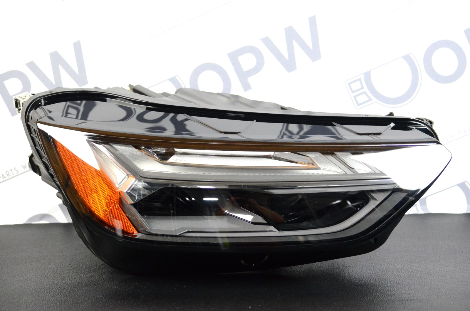 Perfect 2021-2025 Audi Q5 SQ5 Multiple LED Matrix Beam Headlight Right OEM Perfect 2021-2025 Audi Q5 SQ5 Multiple LED Matrix Beam Headlight Right OEM